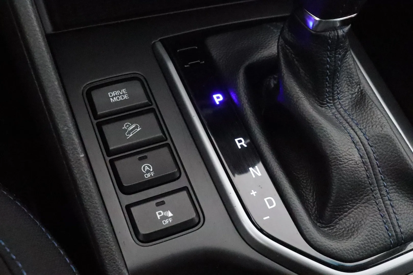 Hyundai Tucson CKJ-913 carousel image