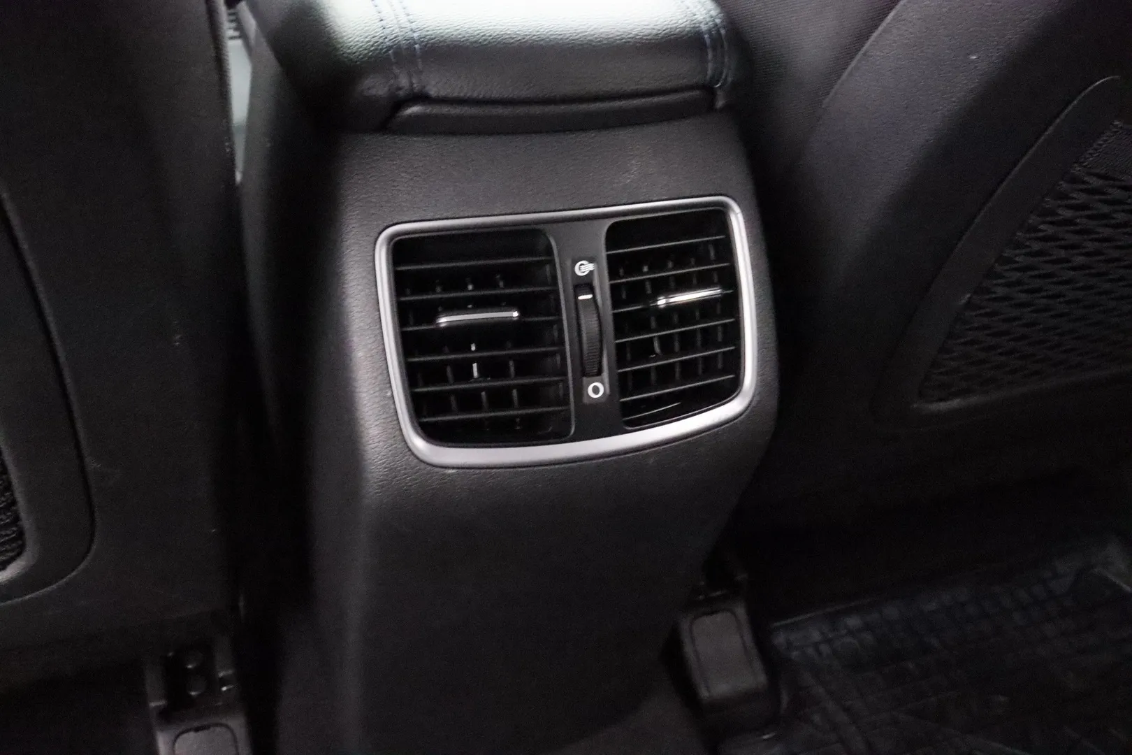 Hyundai Tucson CKJ-913 carousel image