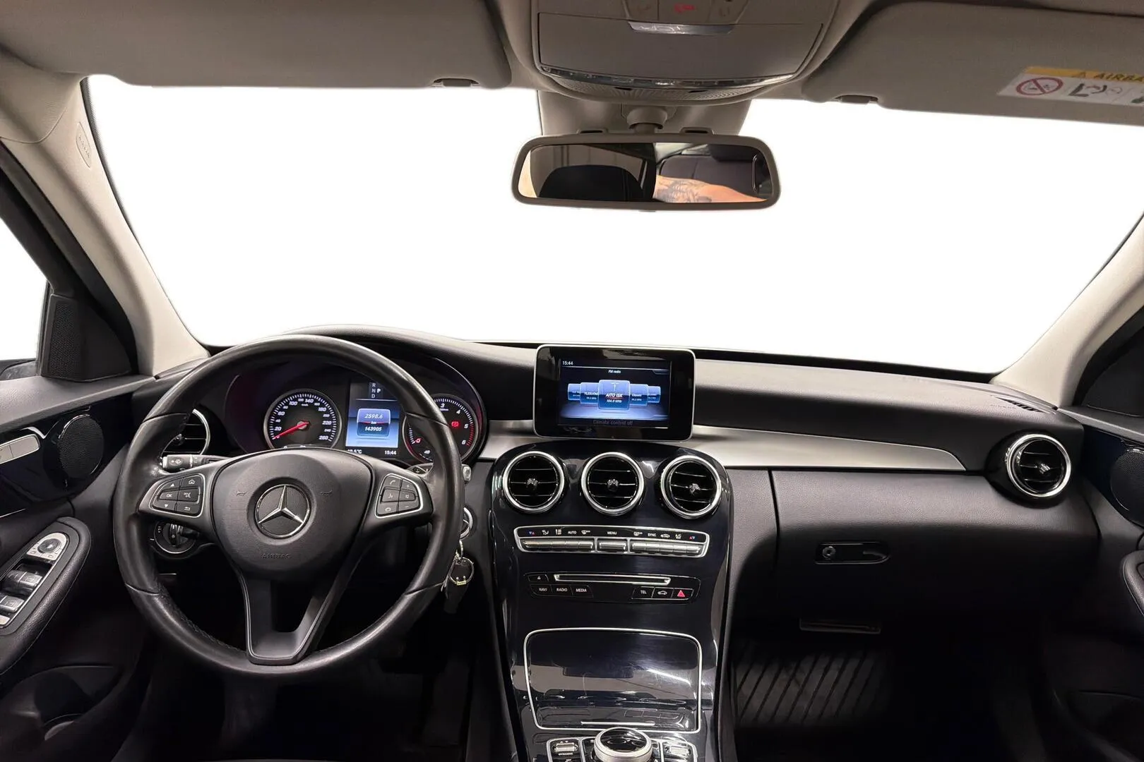 Mercedes-Benz C EPE-656 carousel image