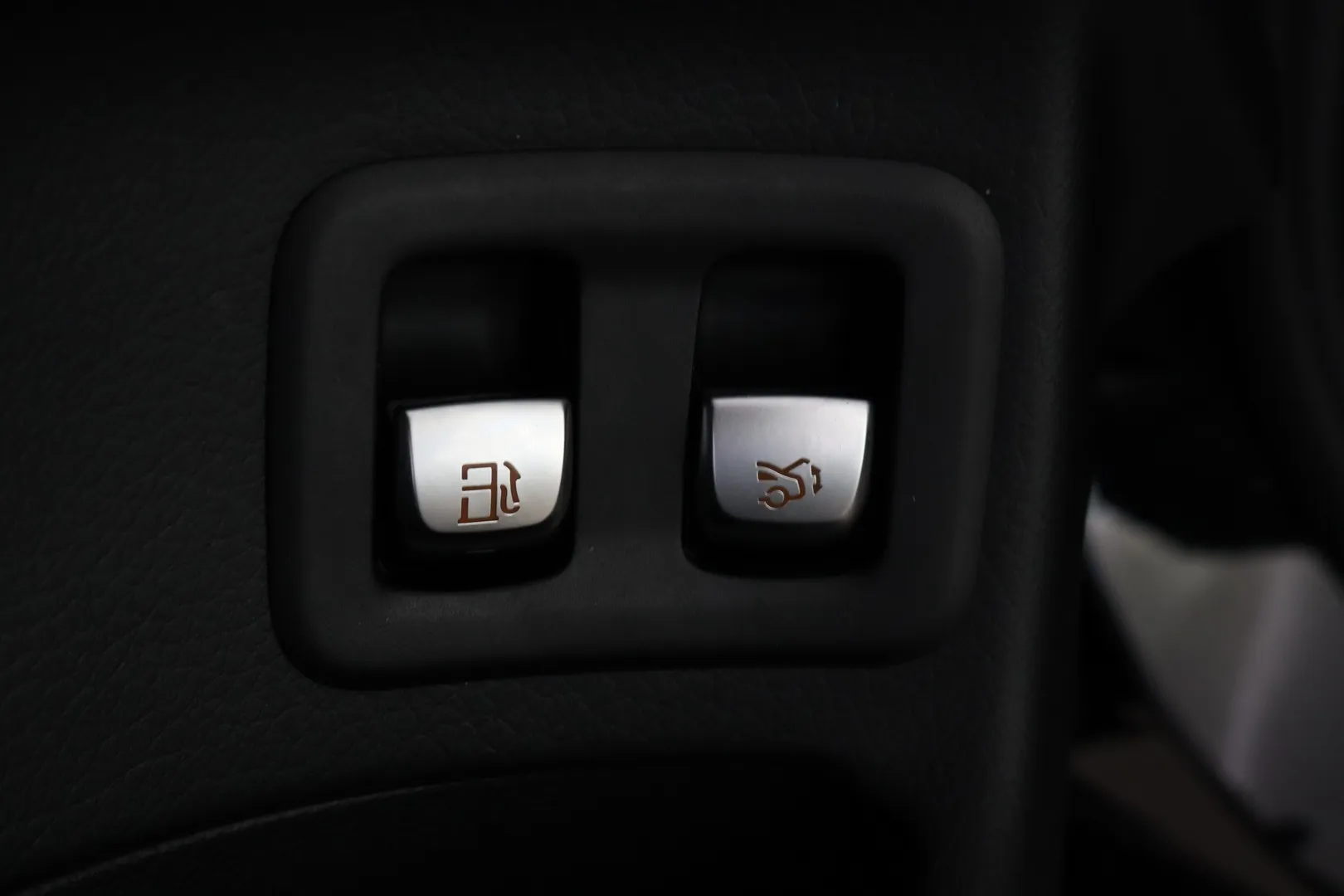 Mercedes-Benz GLC IZI-124 carousel image