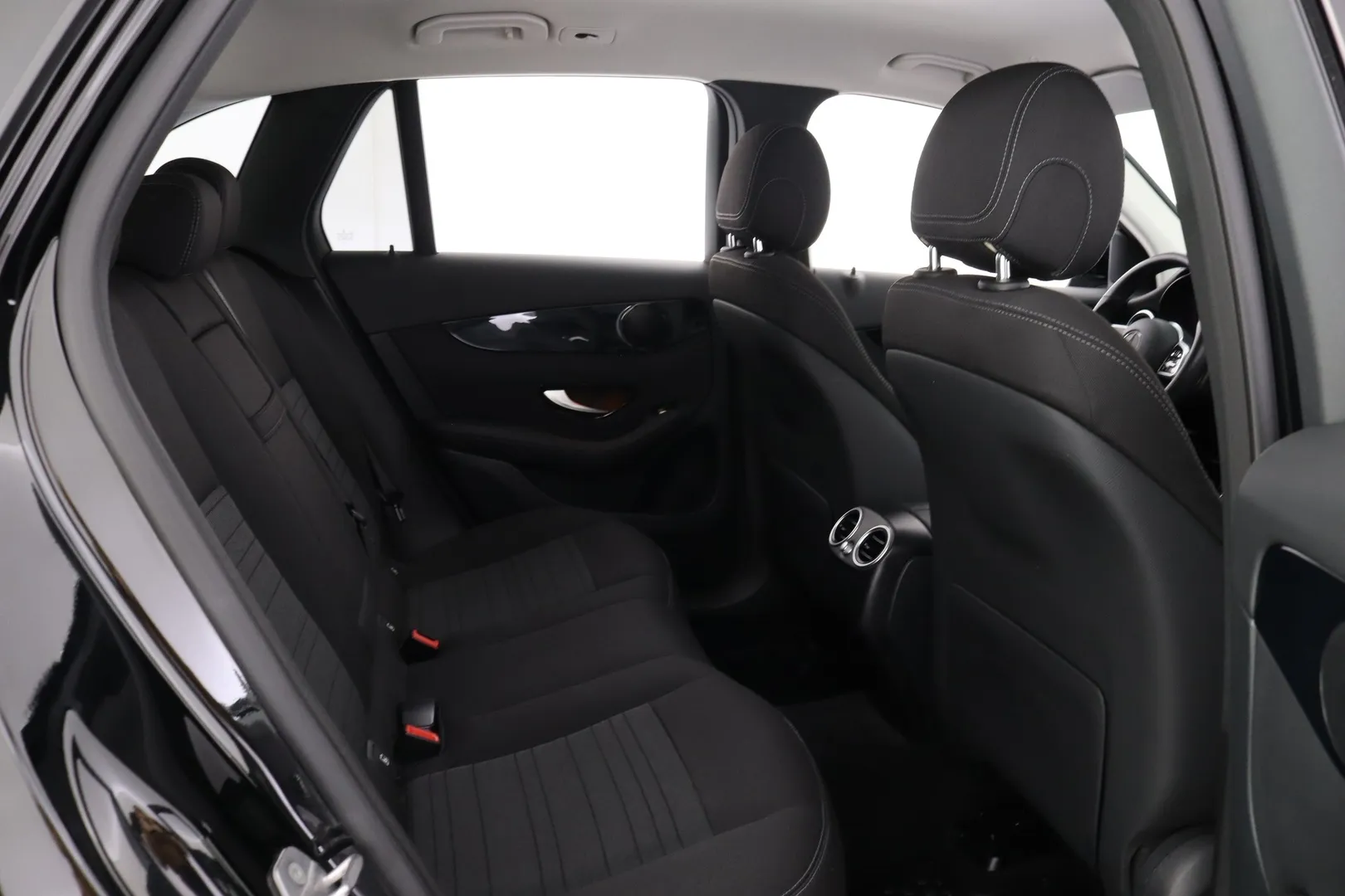 Mercedes-Benz GLC IZI-124 carousel image