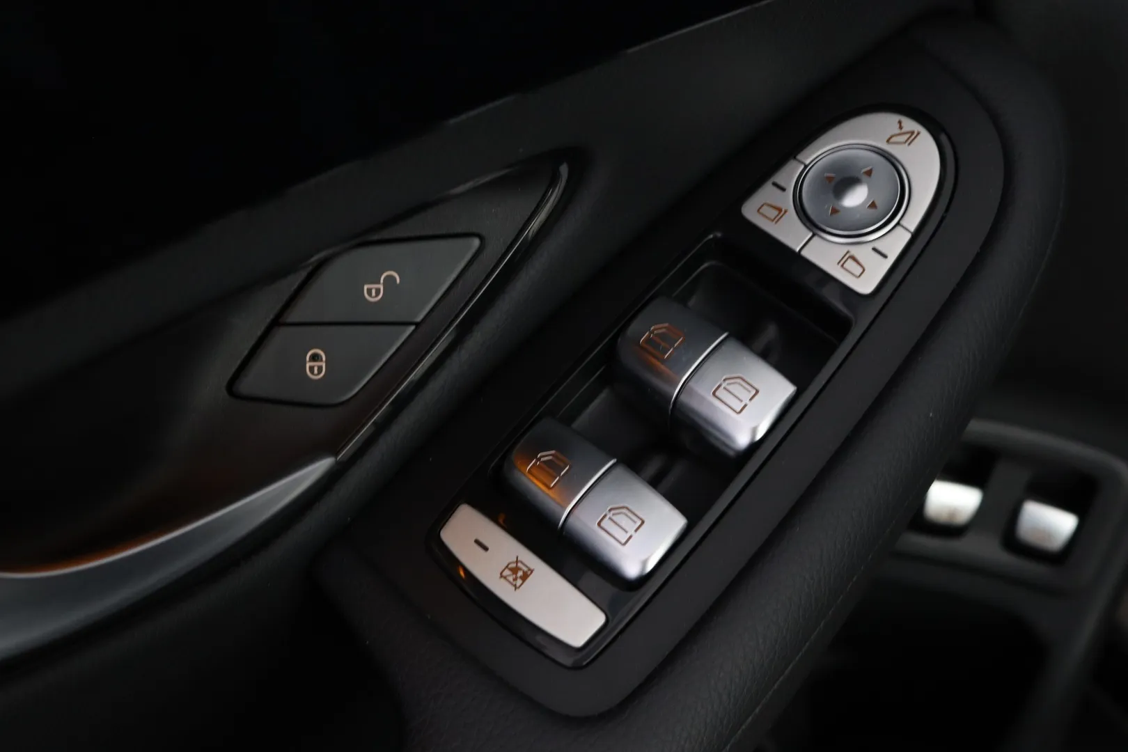 Mercedes-Benz GLC IZI-124 carousel image