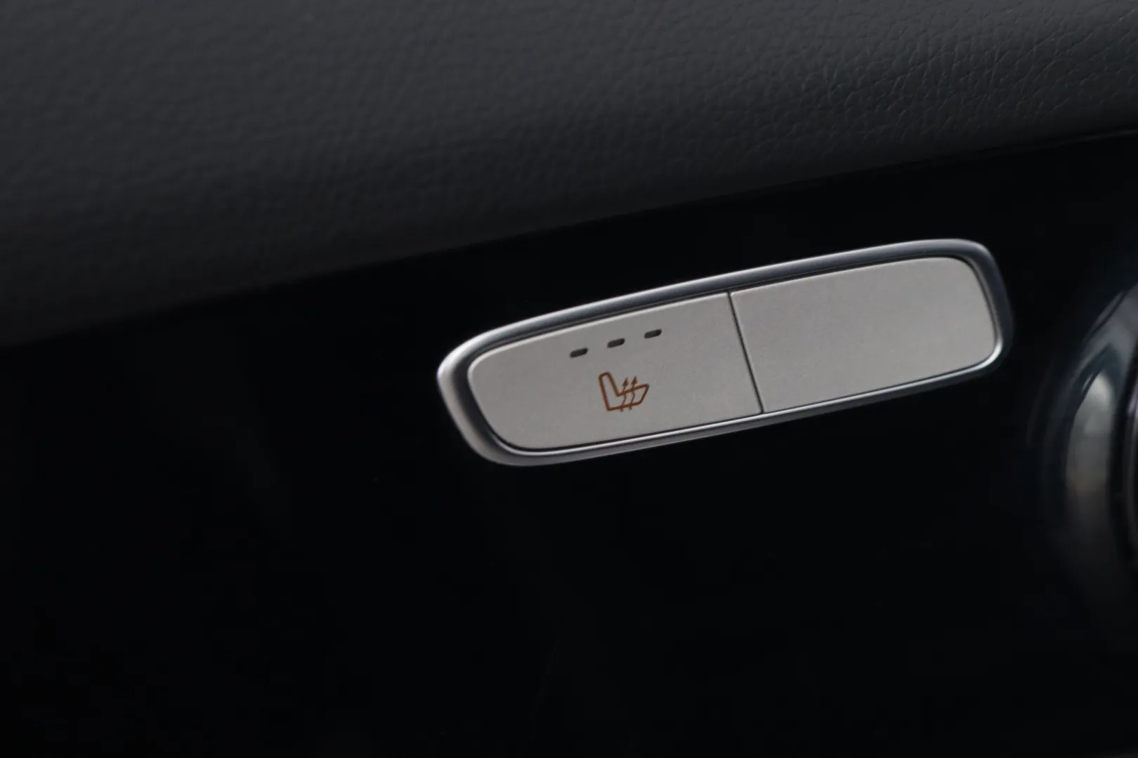 Mercedes-Benz GLC IZI-124 carousel image