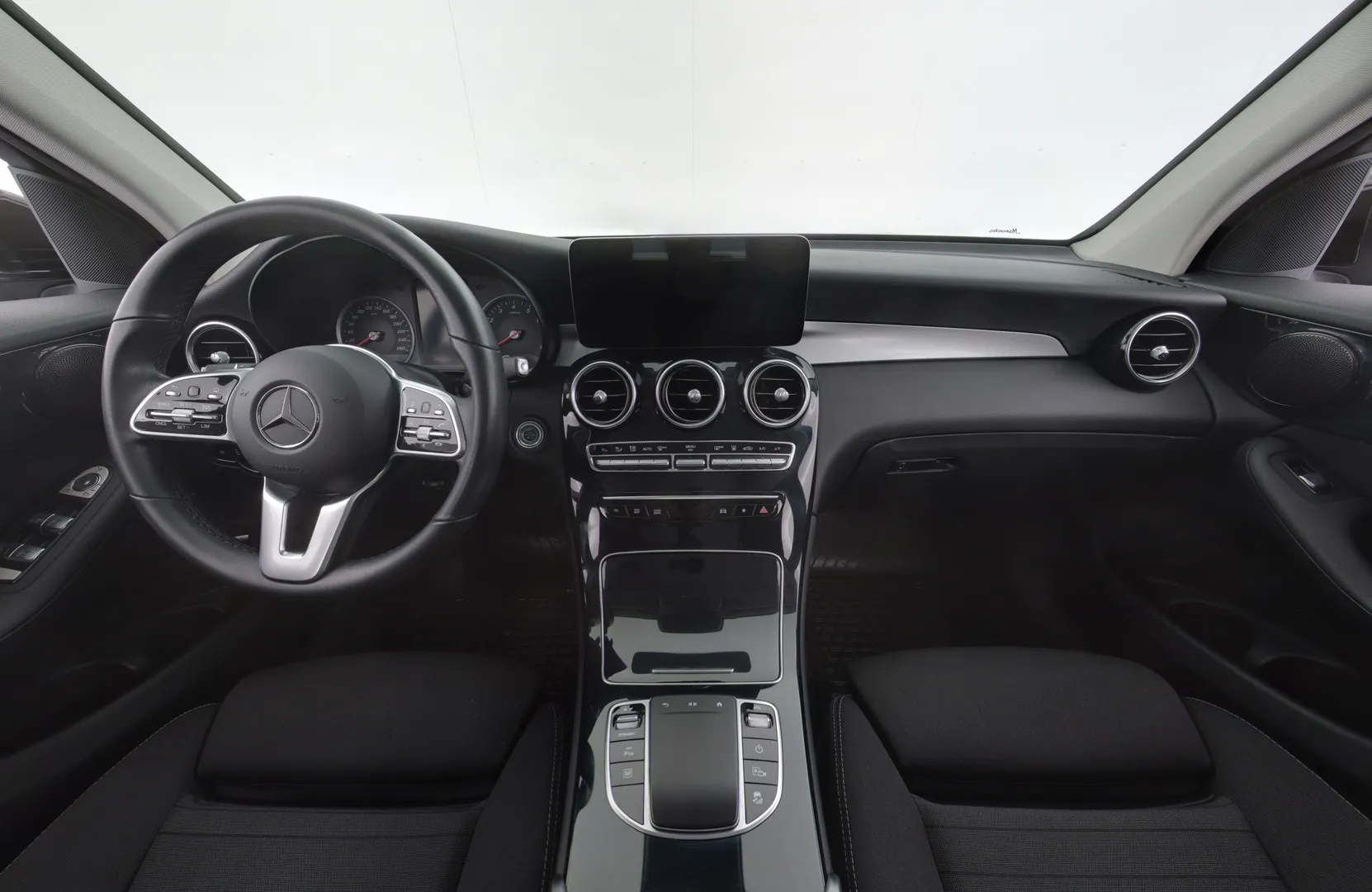 Mercedes-Benz GLC IZI-124 carousel image