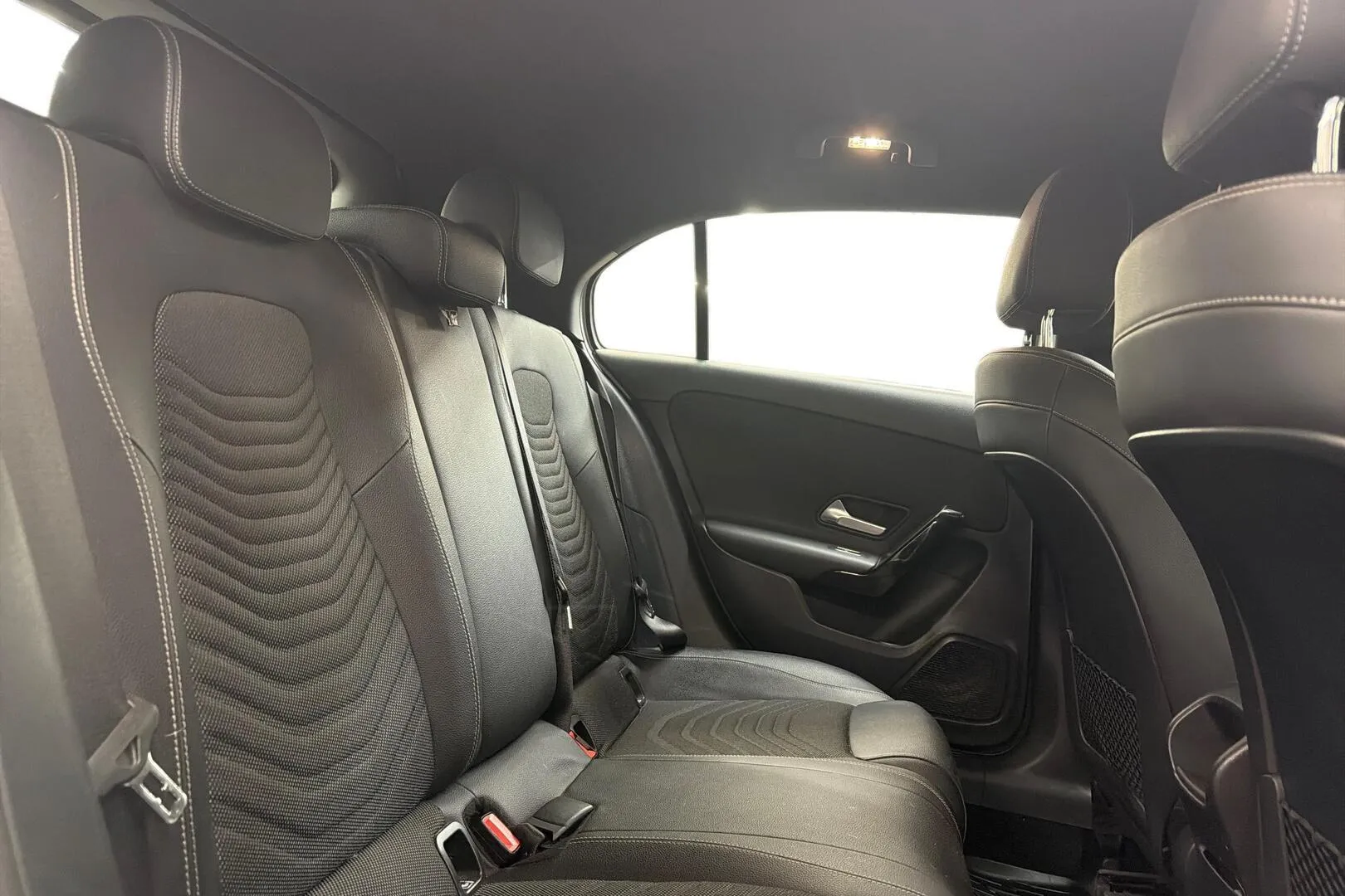 Mercedes-Benz A XVU-604 carousel image