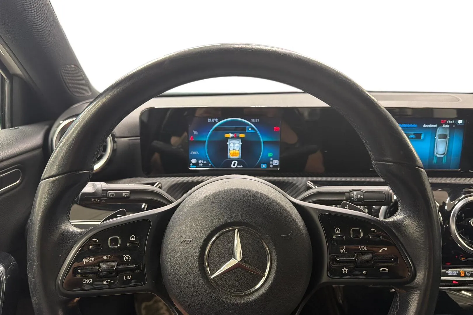 Mercedes-Benz A XVU-604 carousel image