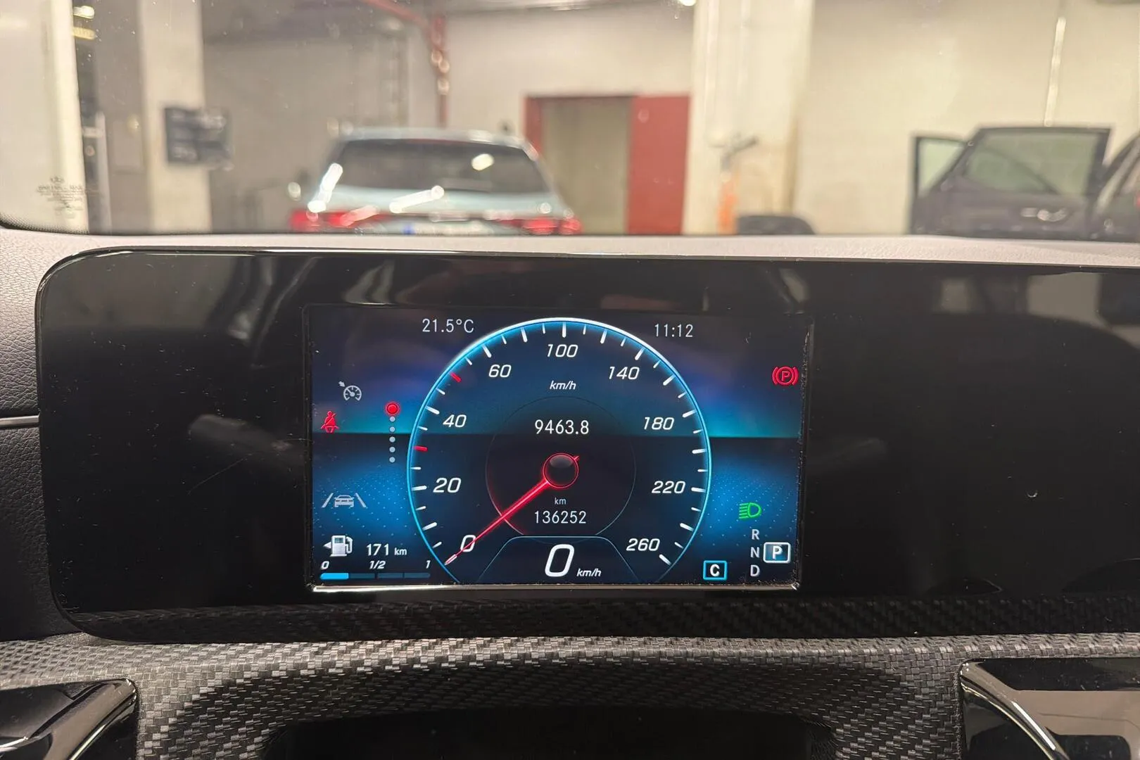 Mercedes-Benz A XVU-604 carousel image