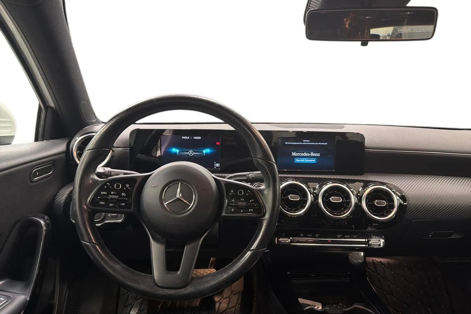 Mercedes-Benz A XVU-604 carousel image