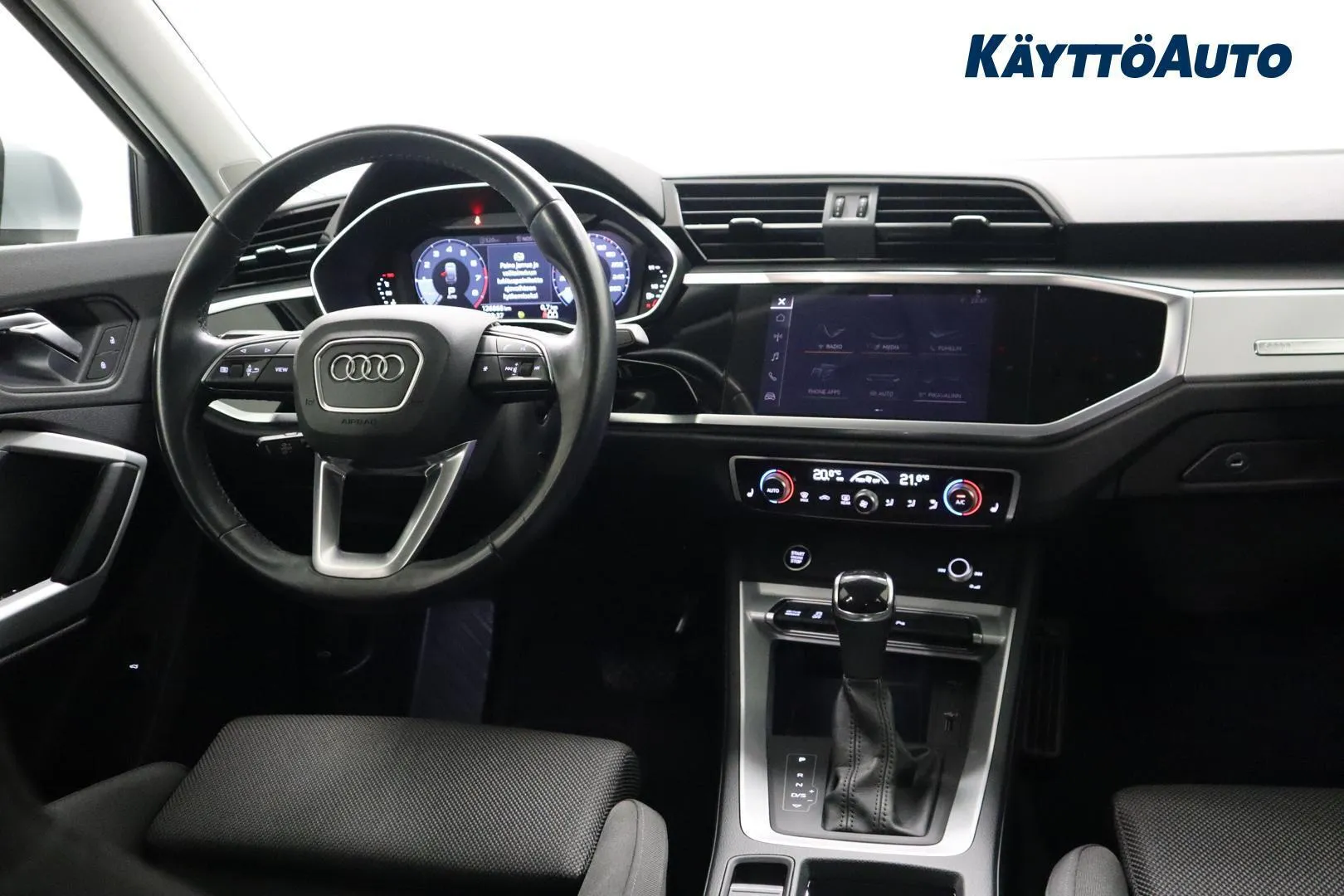 Audi Q3 IZC-476 carousel image