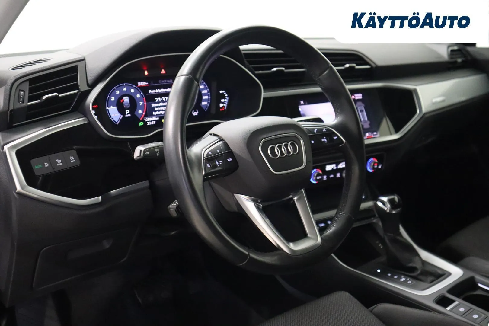 Audi Q3 IZC-476 carousel image
