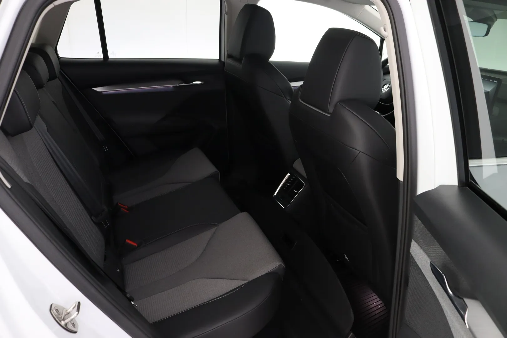 Skoda Enyaq ZOR-126 carousel image
