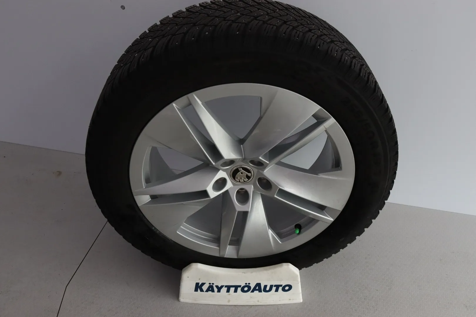 Skoda Enyaq ZOR-126 carousel image
