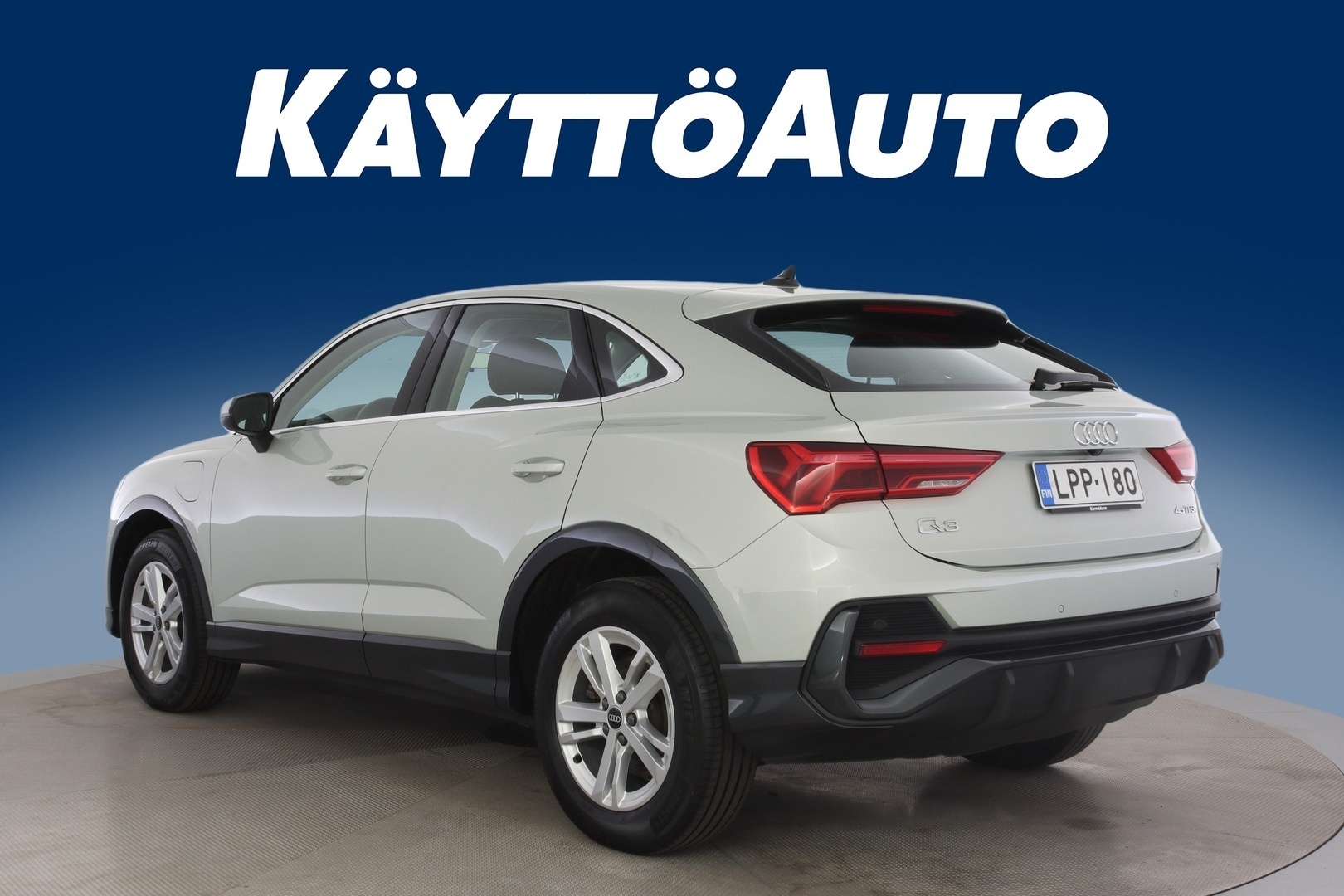 Audi Q3 2021, photo 3/56