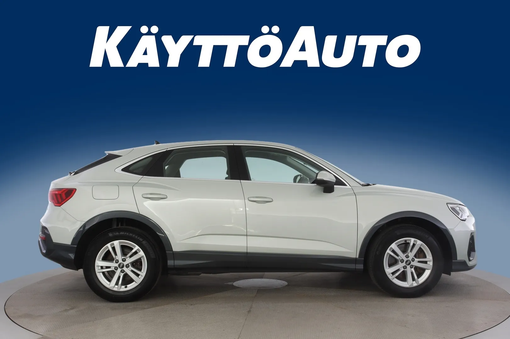 Audi Q3 LPP-180 carousel image