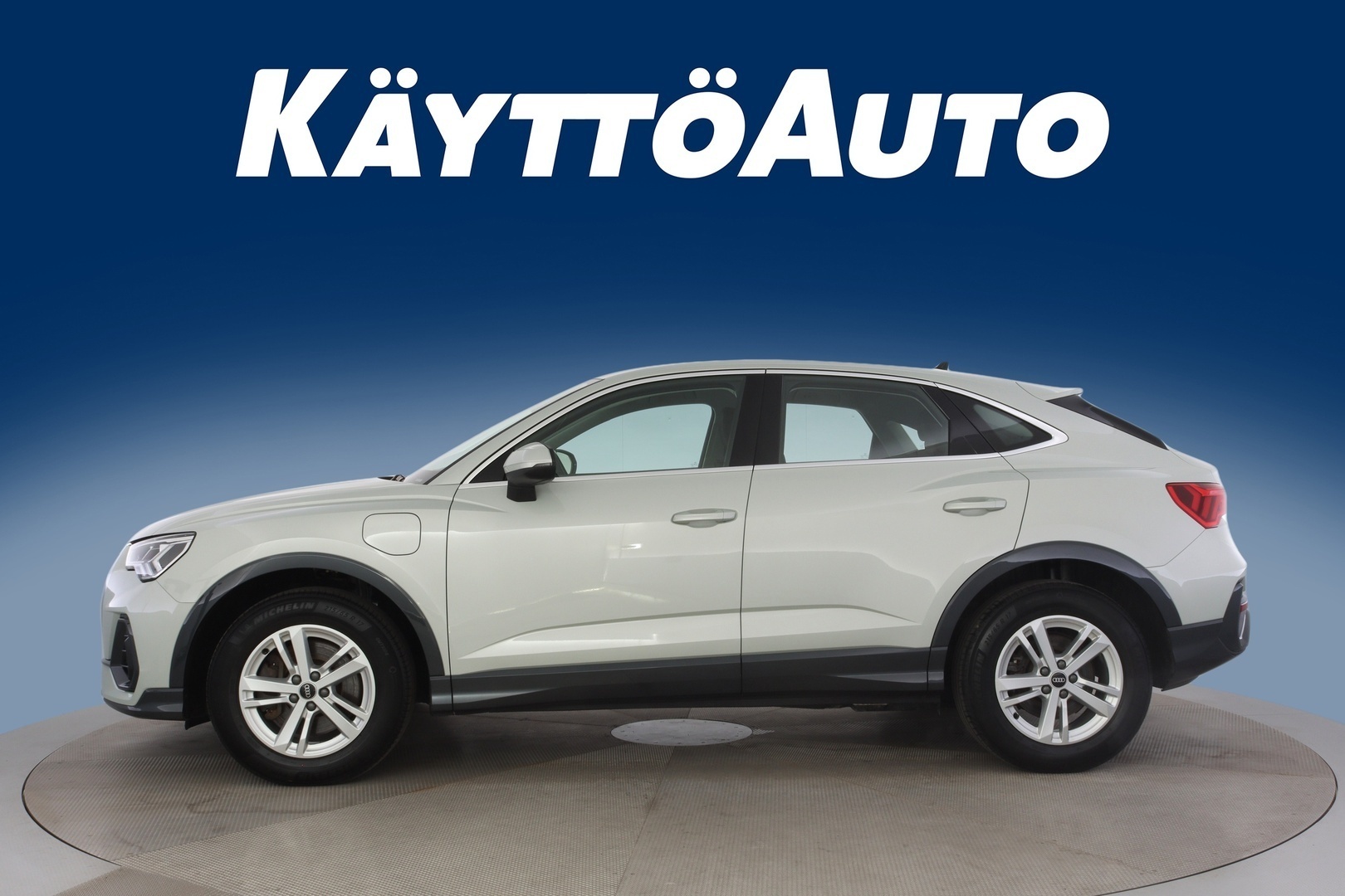 Audi Q3 2021, photo 2/56