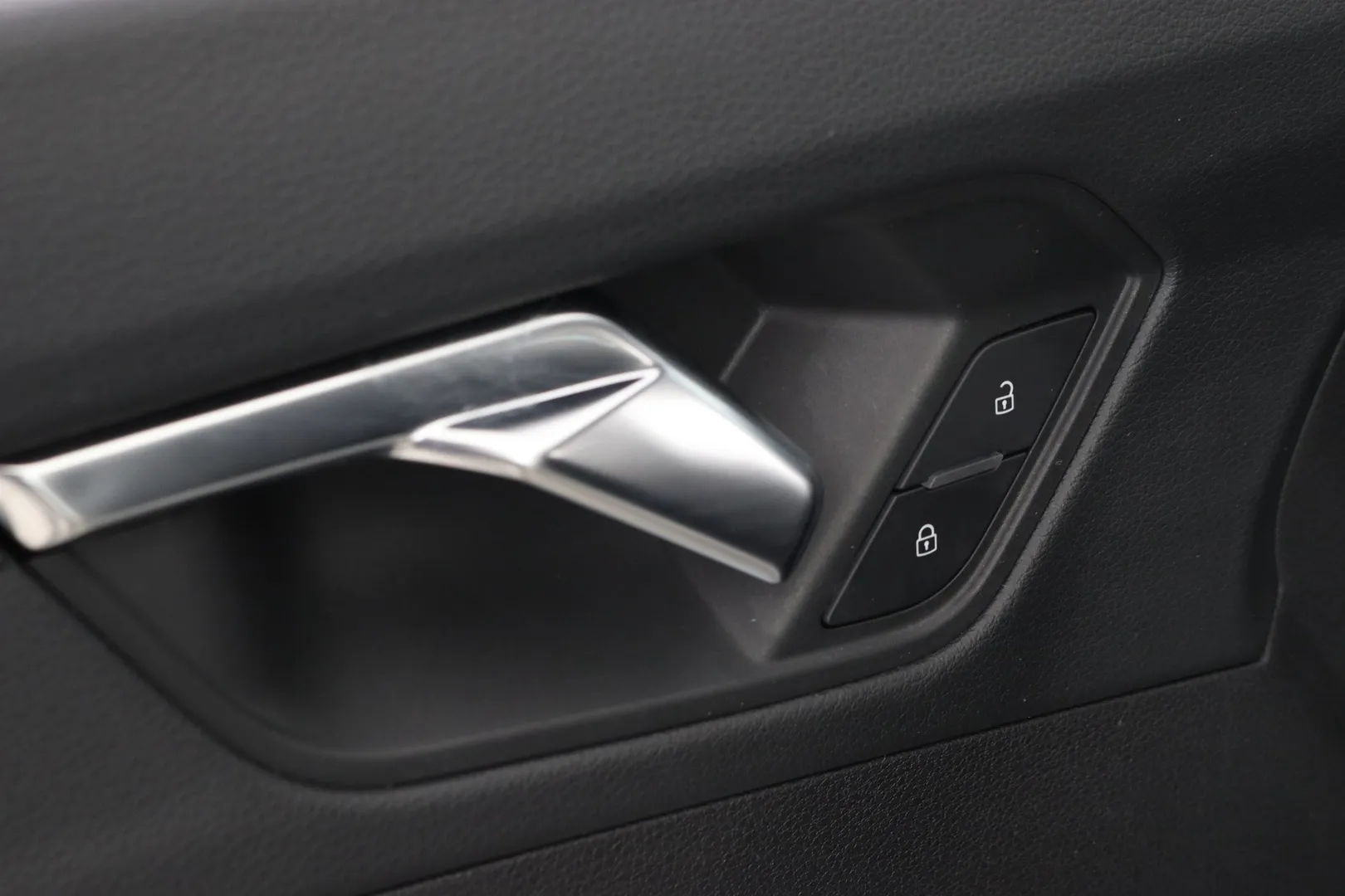 Audi Q3 LPP-180 carousel image