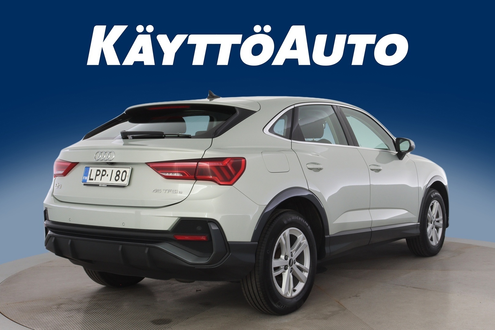 Audi Q3 2021, photo 7/56