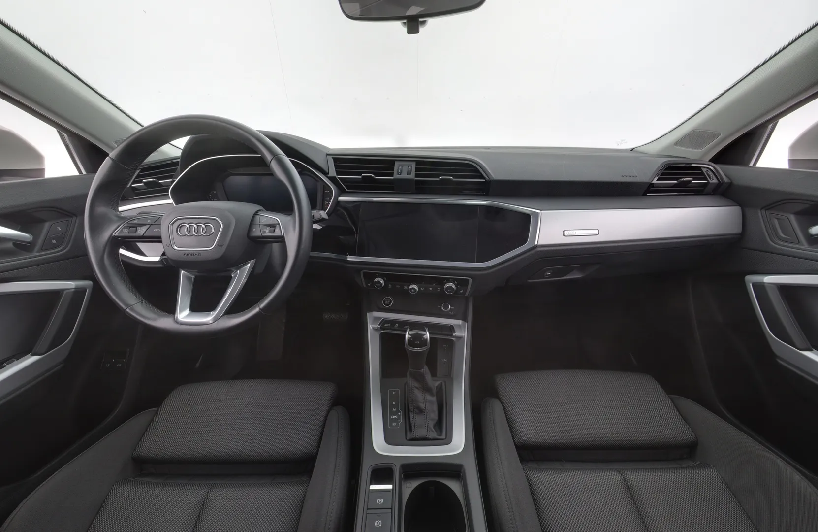 Audi Q3 LPP-180 carousel image