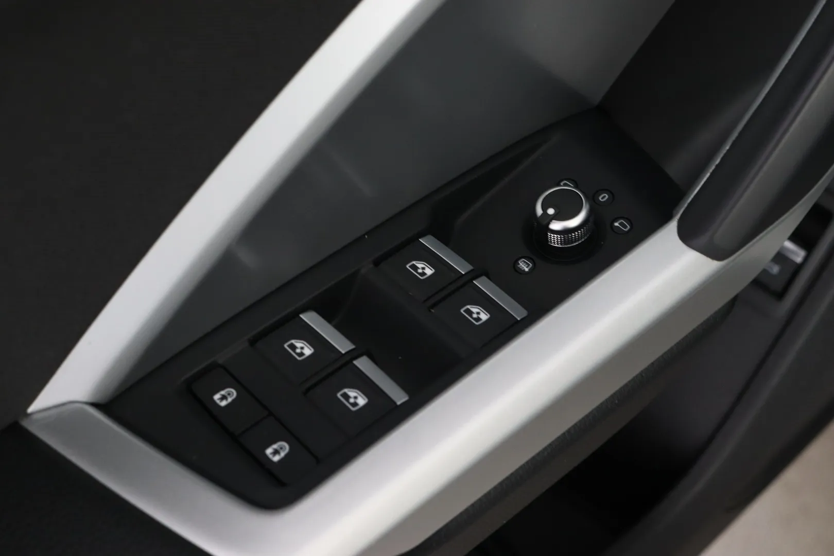 Audi Q3 LPP-180 carousel image