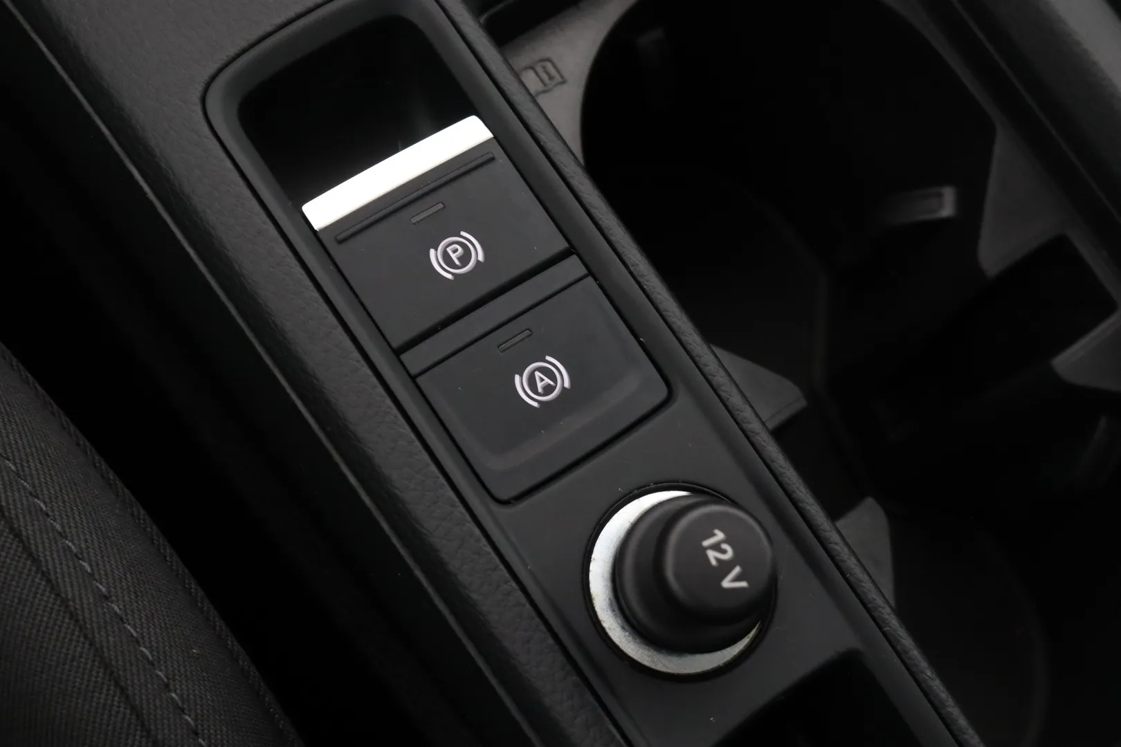 Audi Q3 LPP-180 carousel image