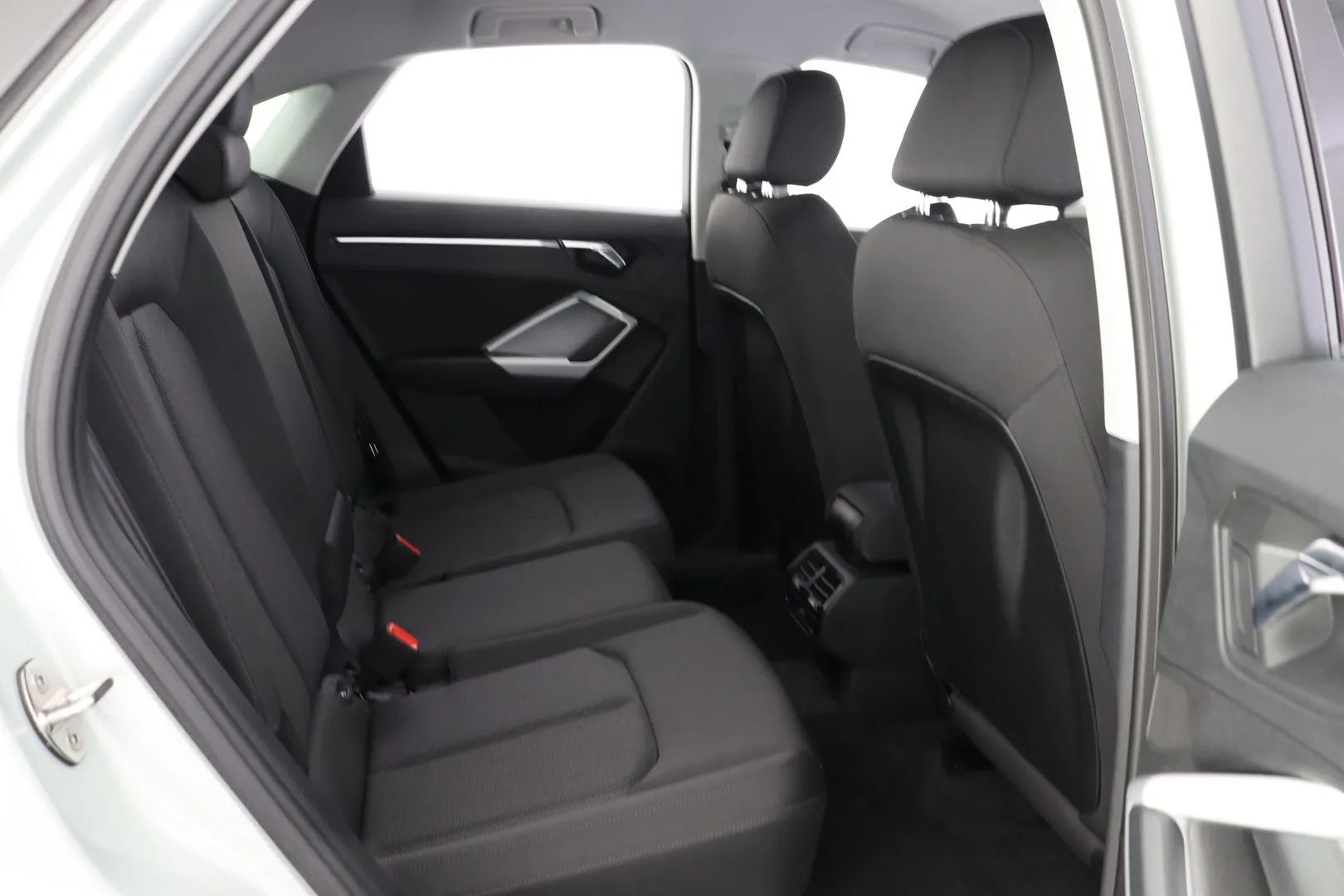 Audi Q3 LPP-180 carousel image