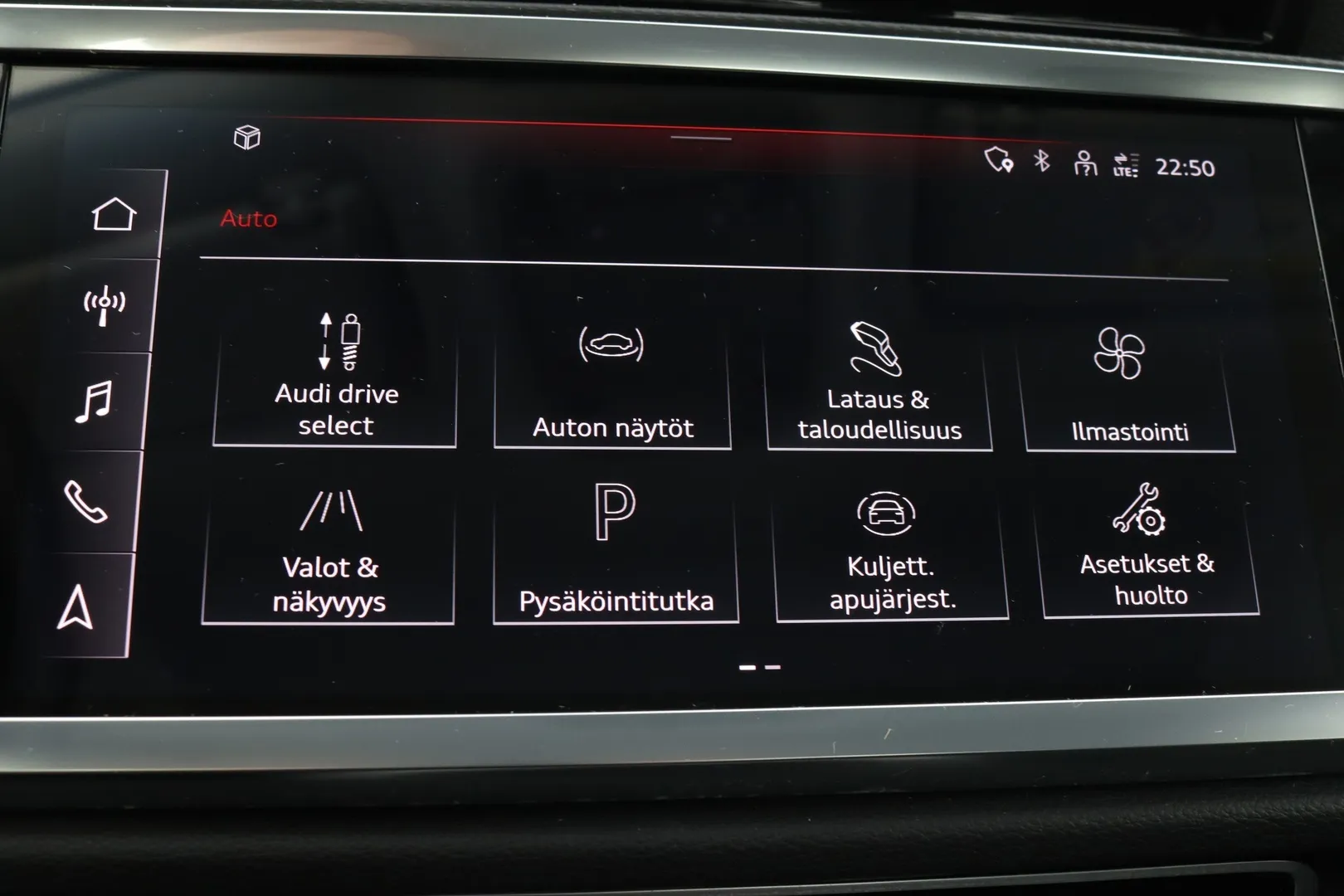 Audi Q3 LPP-180 carousel image