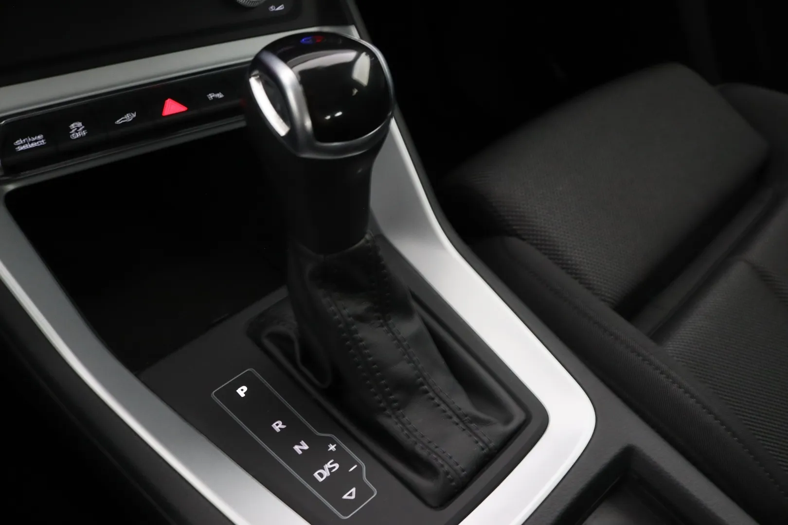 Audi Q3 LPP-180 carousel image