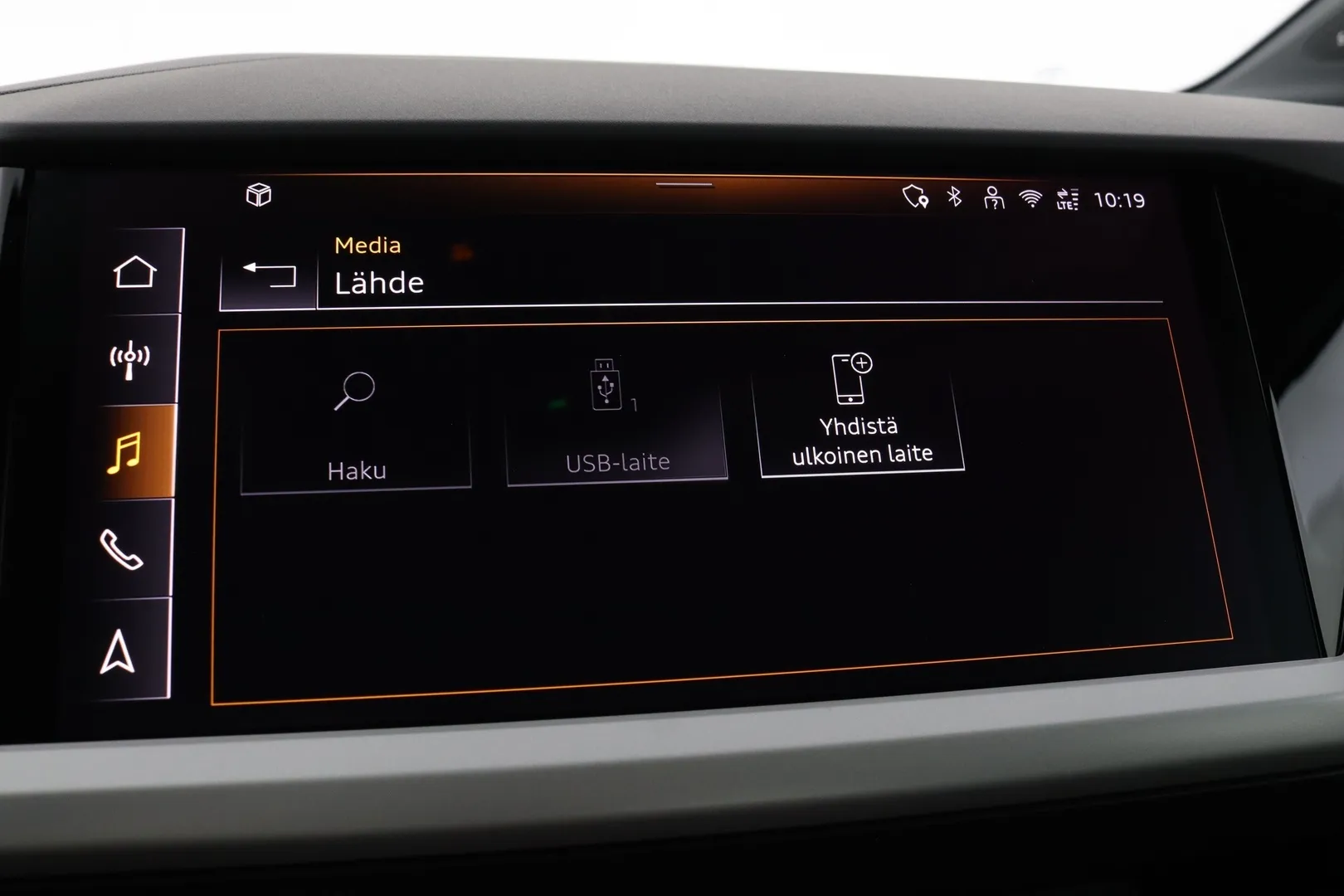 Audi Q4 e-tron RXB-567 carousel image