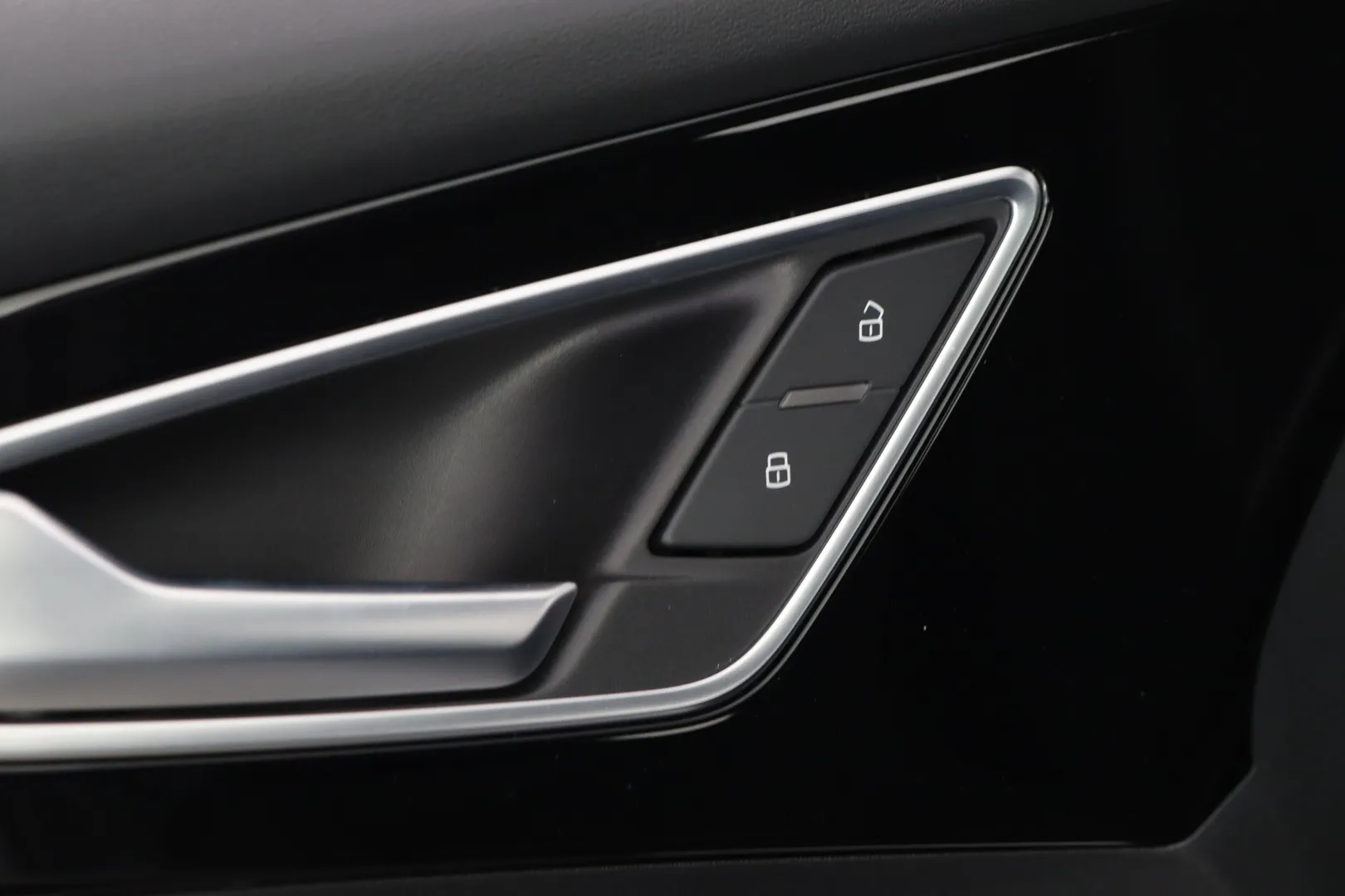 Audi Q4 e-tron RXB-567 carousel image