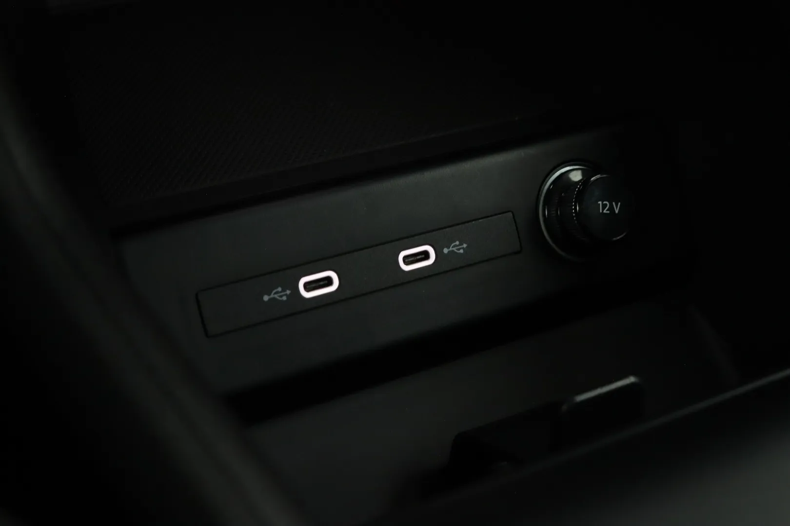 Audi Q4 e-tron RXB-567 carousel image