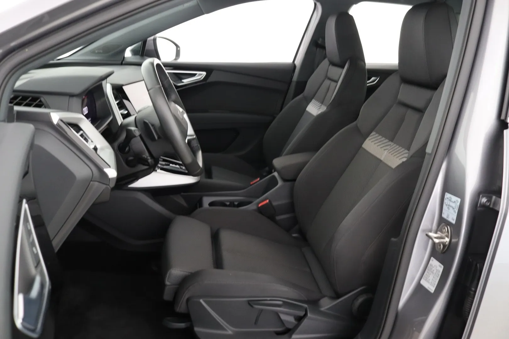 Audi Q4 e-tron RXB-567 carousel image