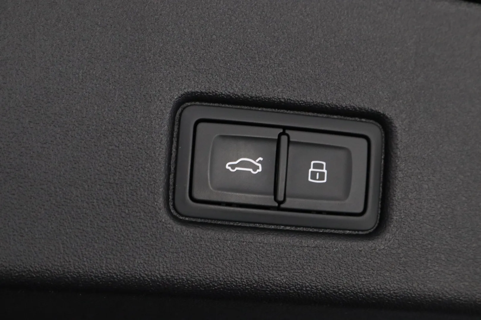 Audi Q4 e-tron RXB-567 carousel image