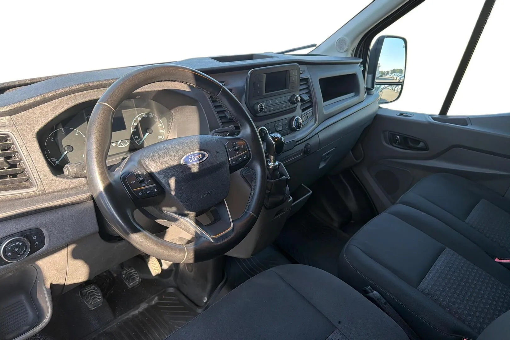 Ford Transit FPH-538 carousel image