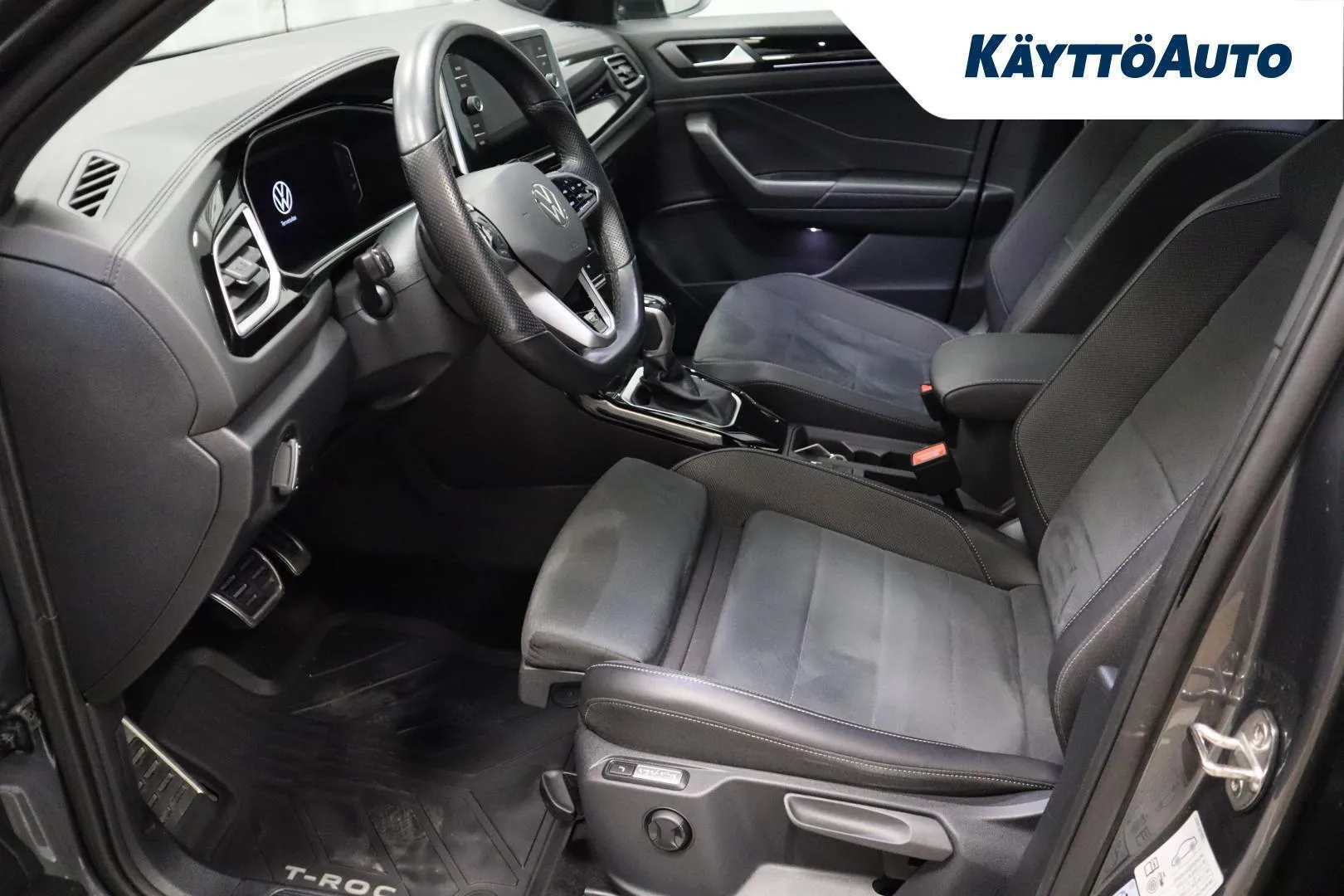 Volkswagen T-Roc LRK-526 carousel image