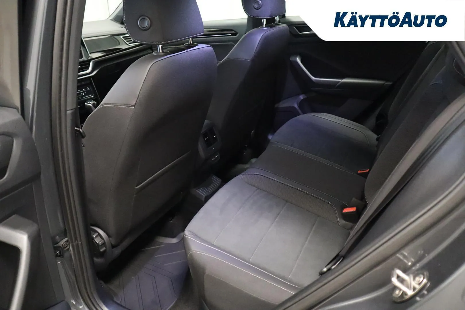 Volkswagen T-Roc LRK-526 carousel image