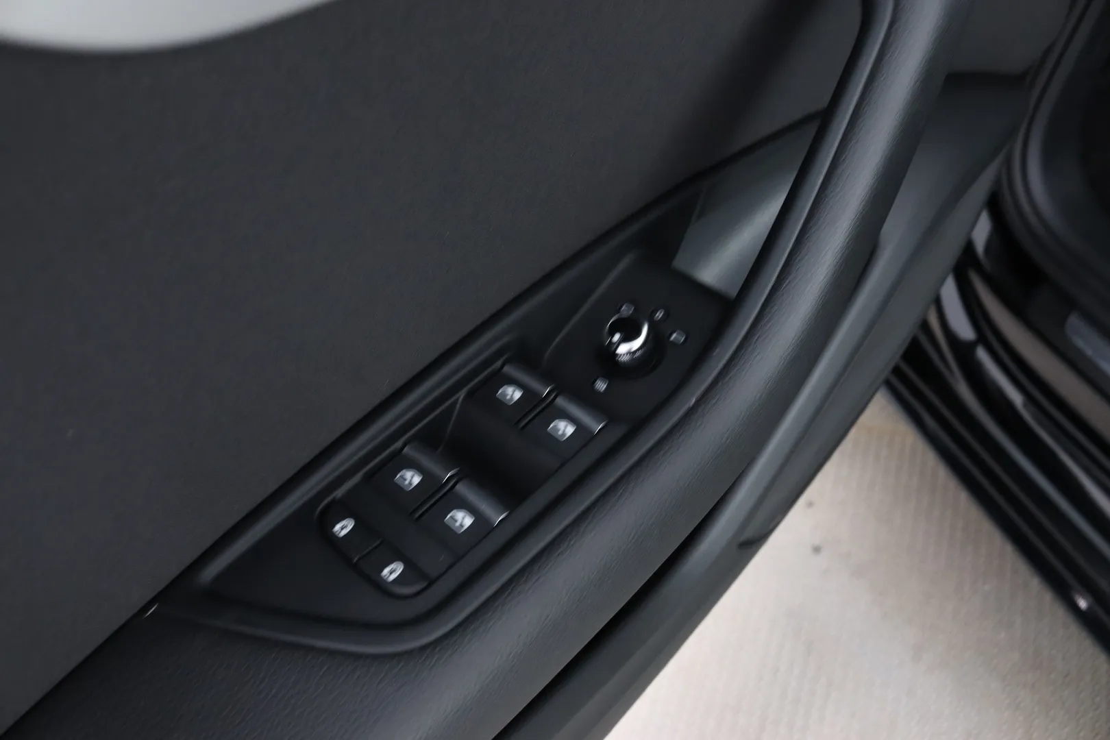 Audi A4 IPR-280 carousel image