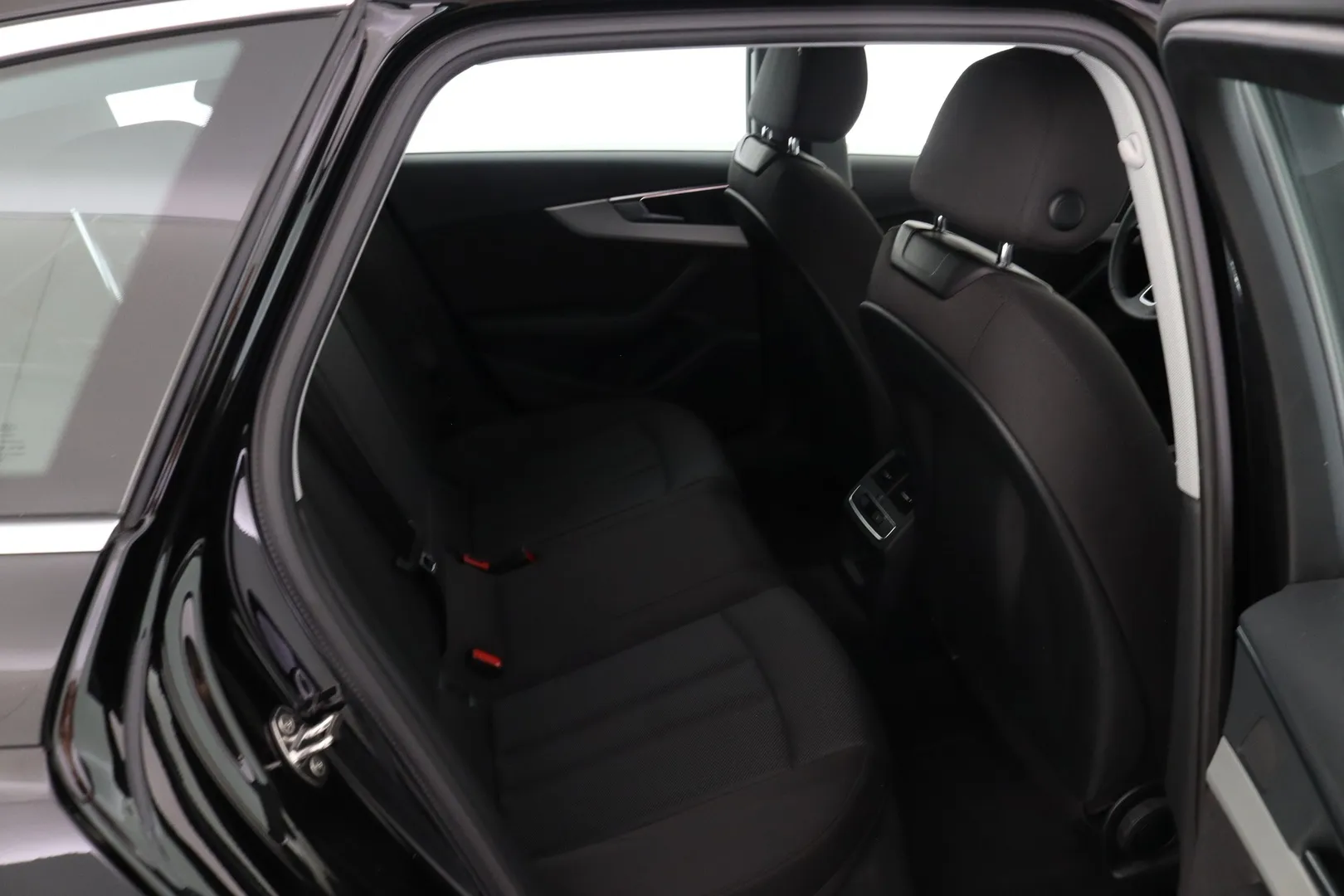 Audi A4 IPR-280 carousel image