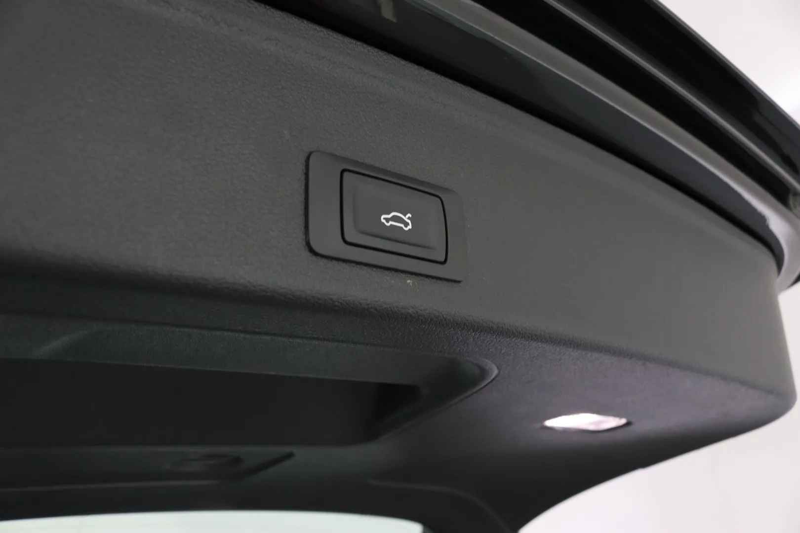 Audi A4 IPR-280 carousel image