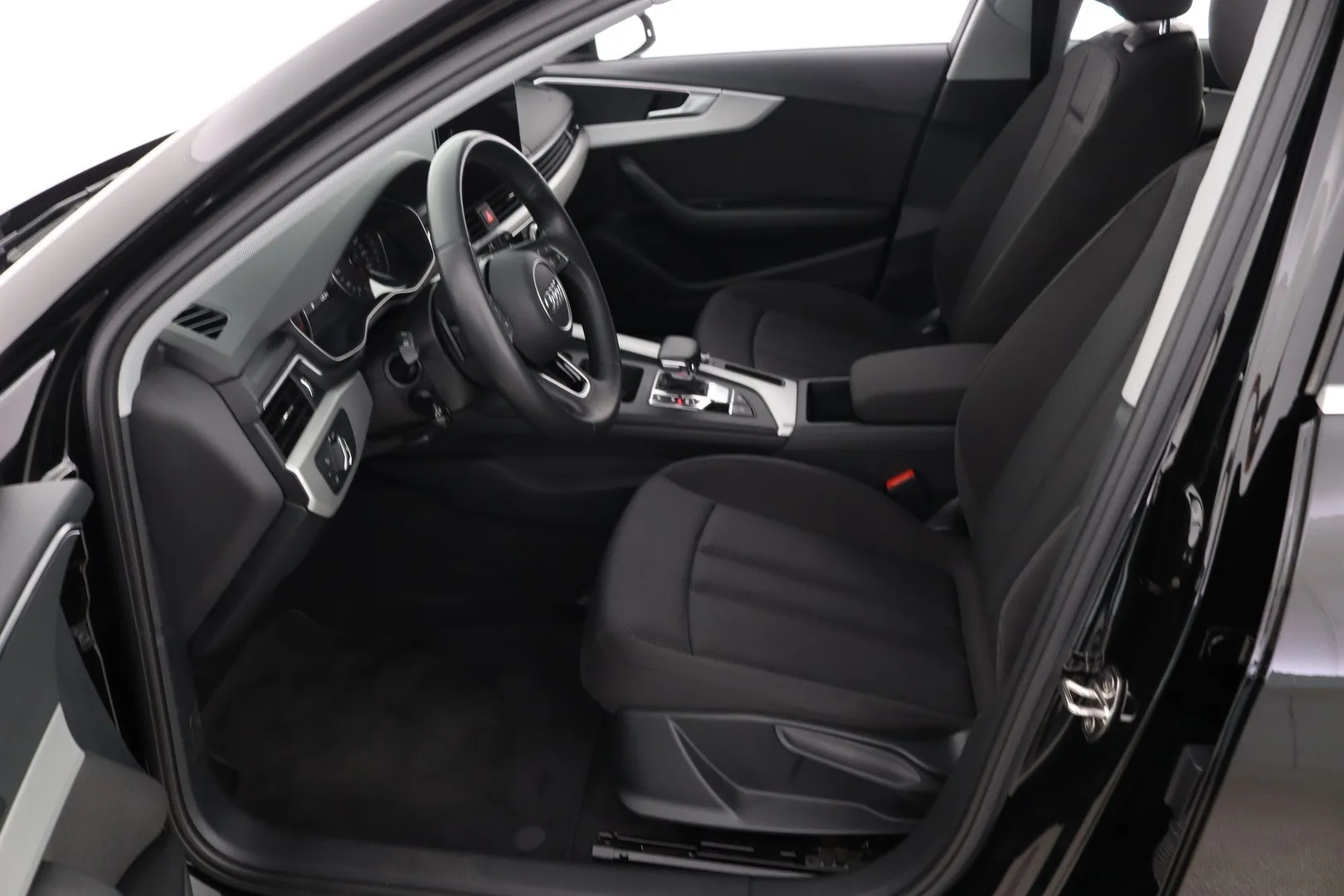 Audi A4 IPR-280 carousel image