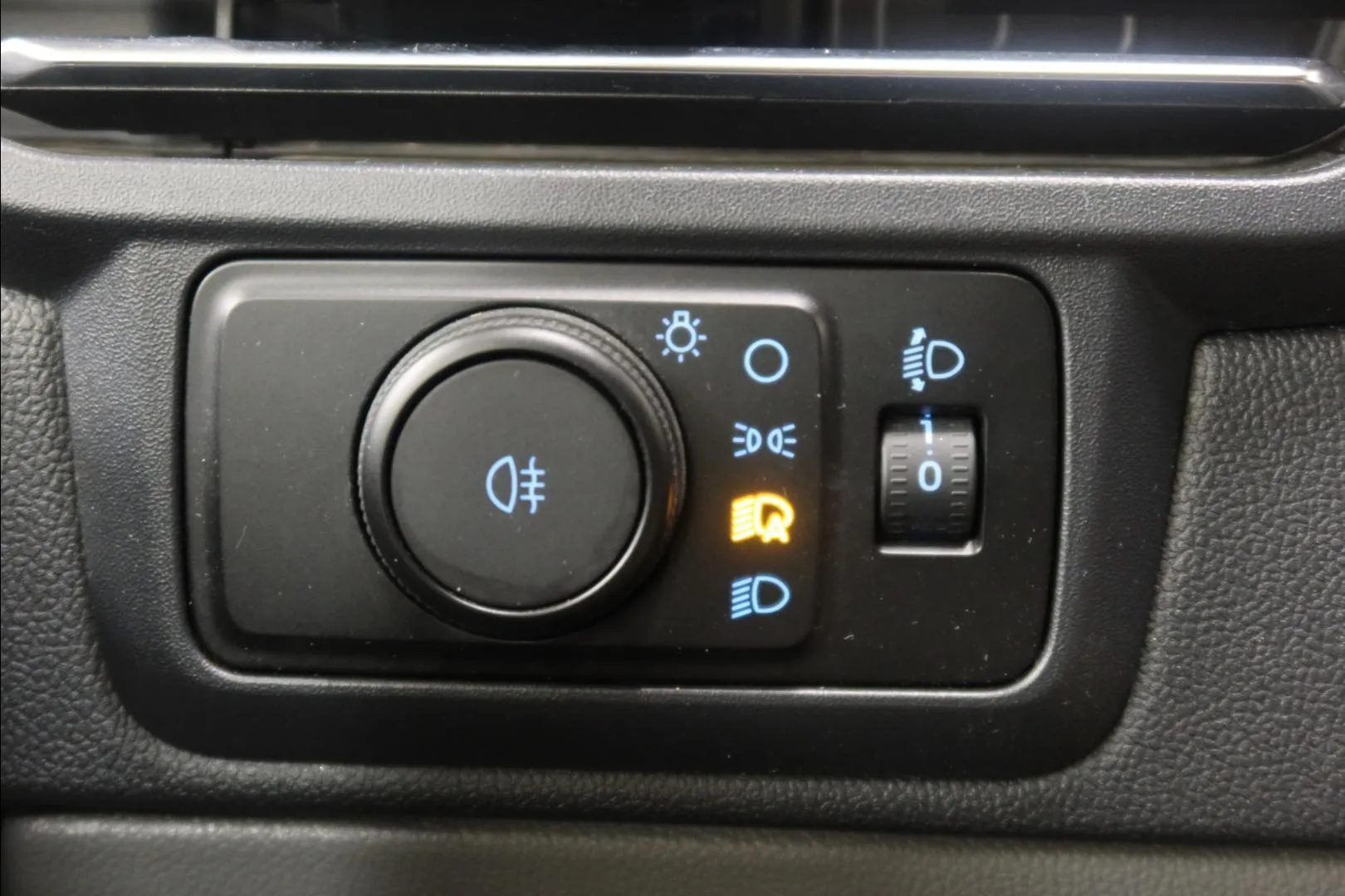 Ford Transit Custom NNF-698 carousel image