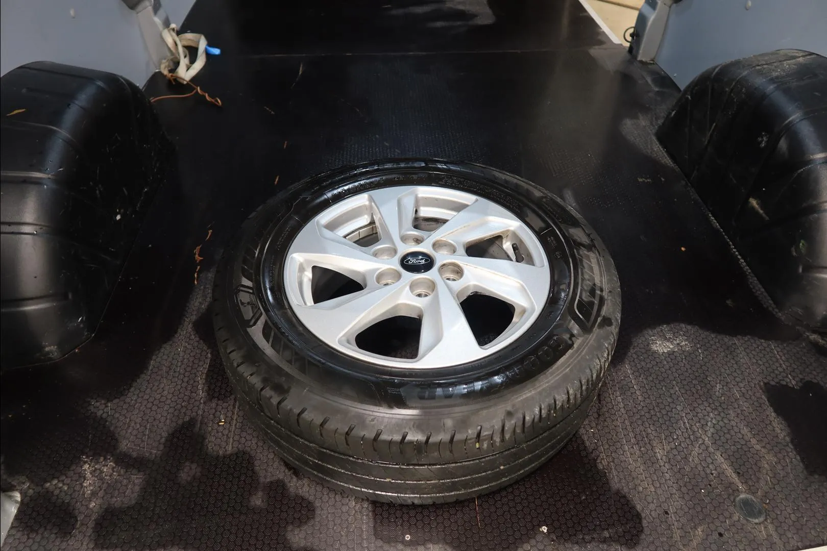 Ford Transit Custom NNF-698 carousel image