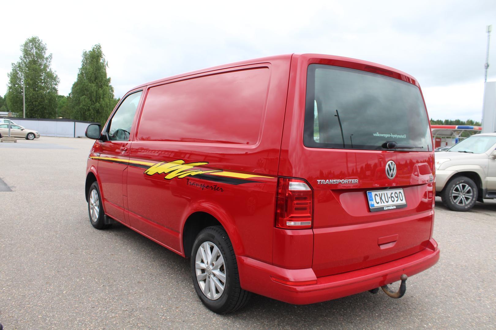 Volkswagen Transporter 2017, kuva 2/9