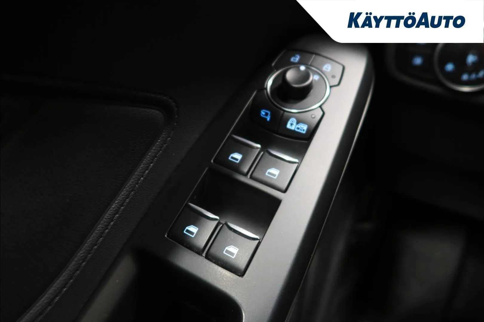 Ford Focus MZH-301 carousel image