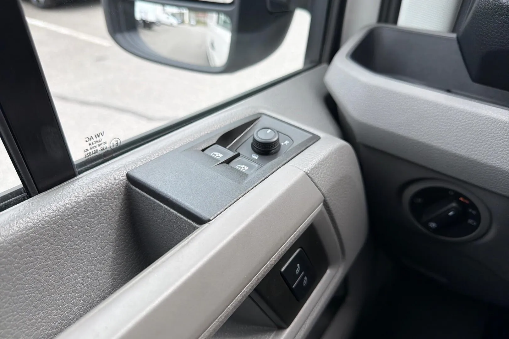 Volkswagen Crafter EVE-873 carousel image