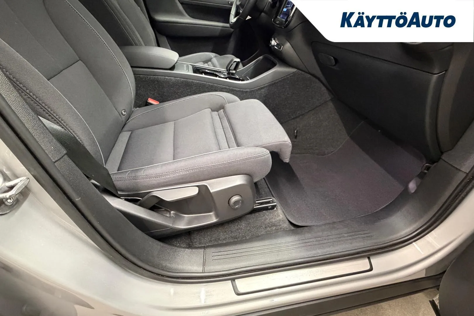 Volvo XC40 KUO-382 carousel image