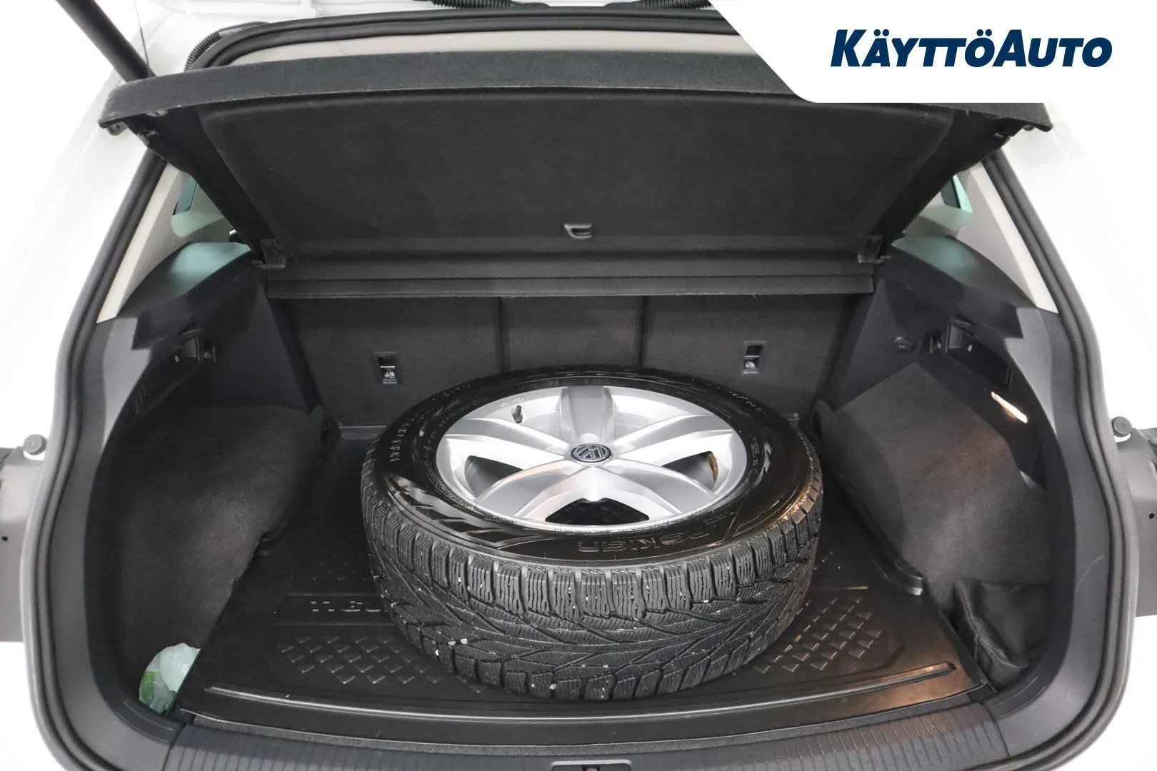 Volkswagen Tiguan NLE-363 carousel image