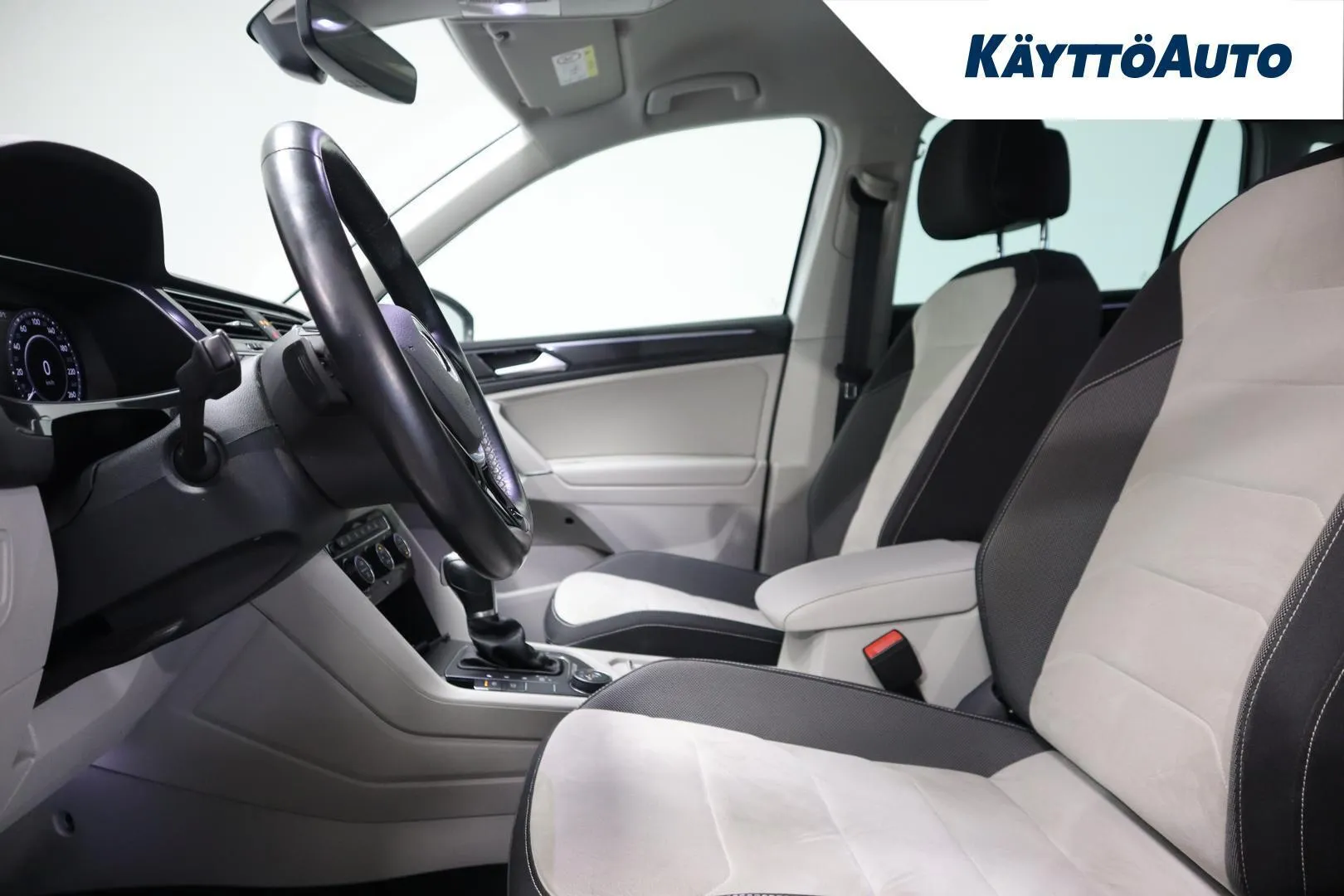 Volkswagen Tiguan NLE-363 carousel image