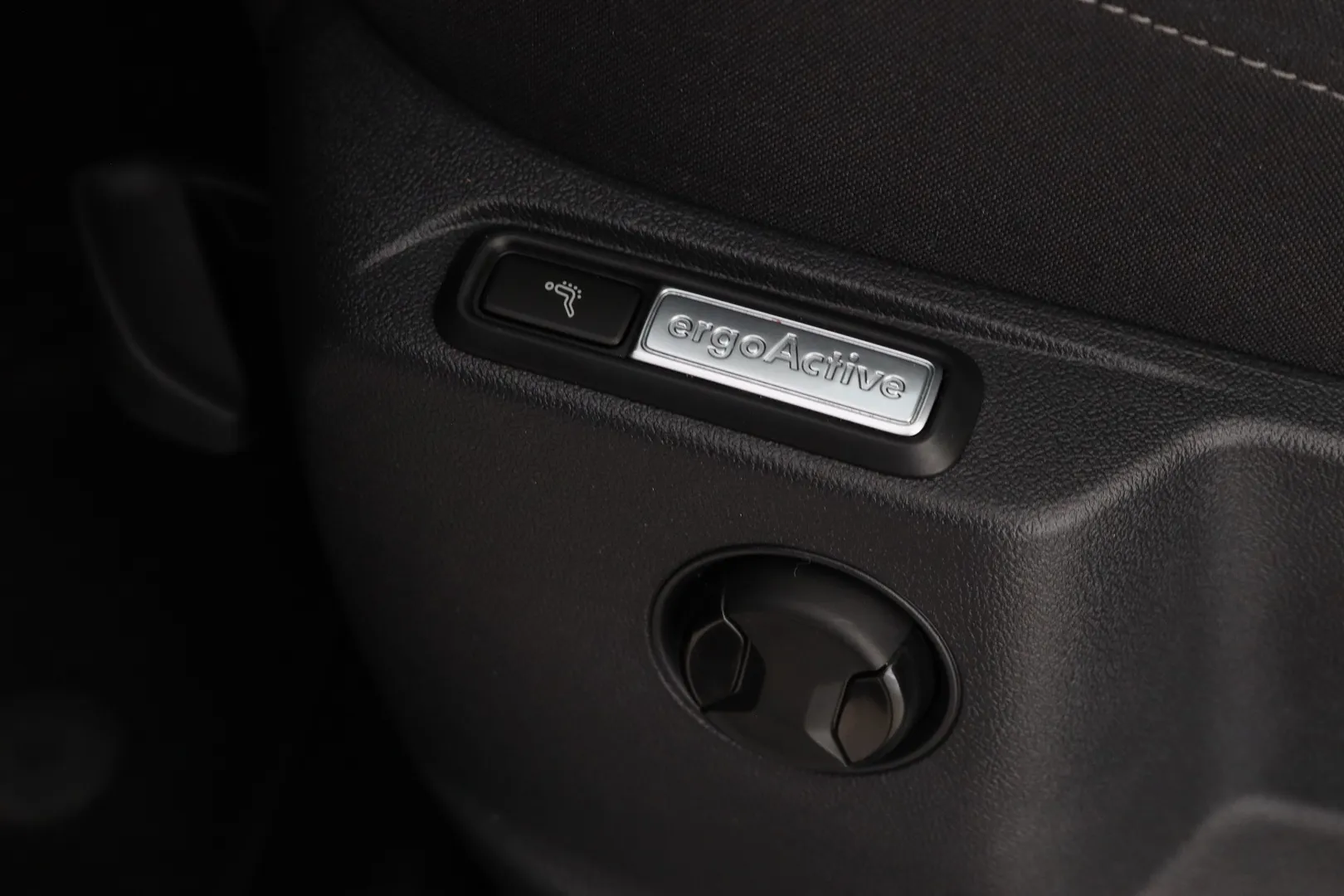 Volkswagen Tiguan FPC-888 carousel image