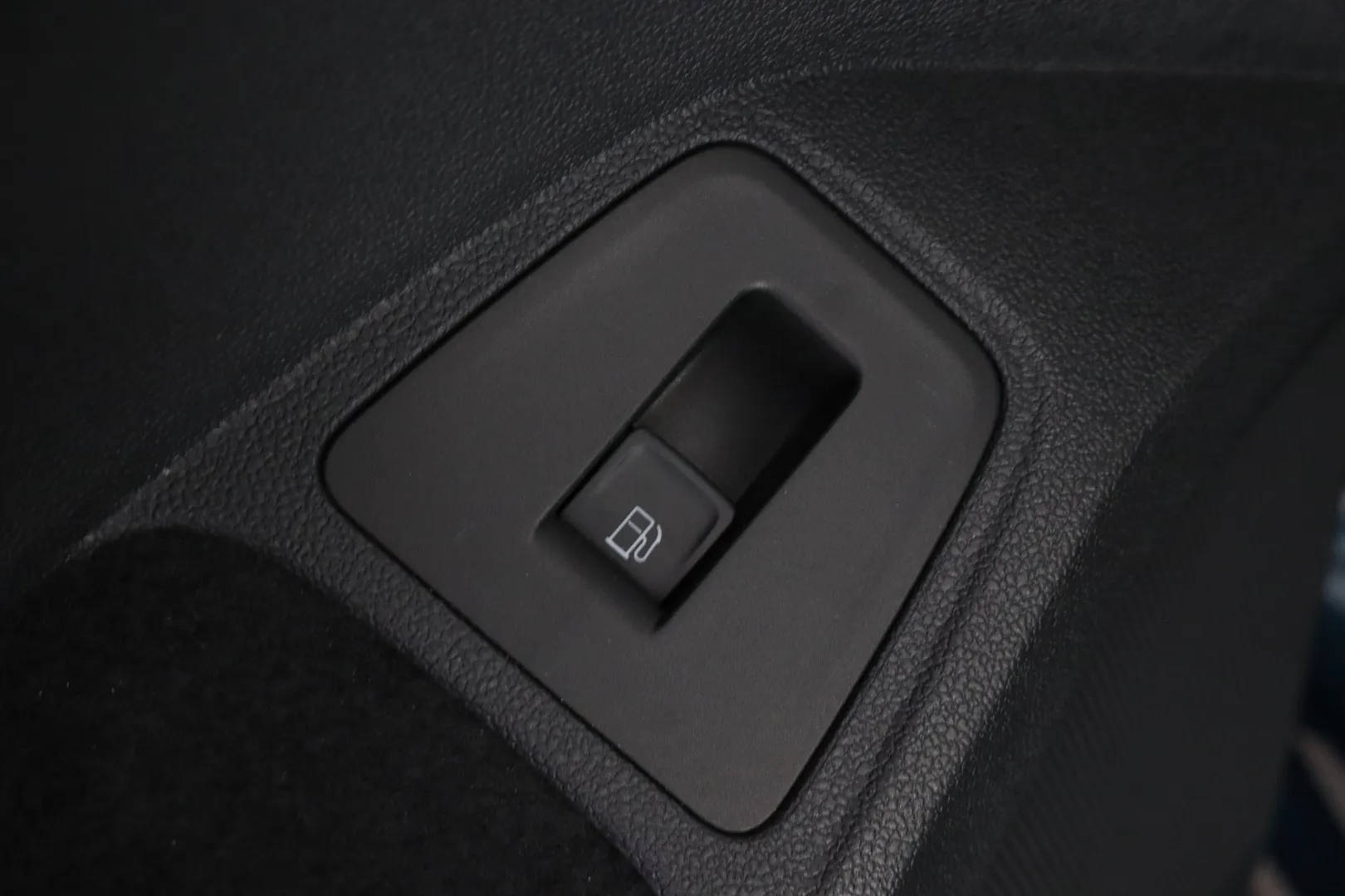 Volkswagen Tiguan FPC-888 carousel image