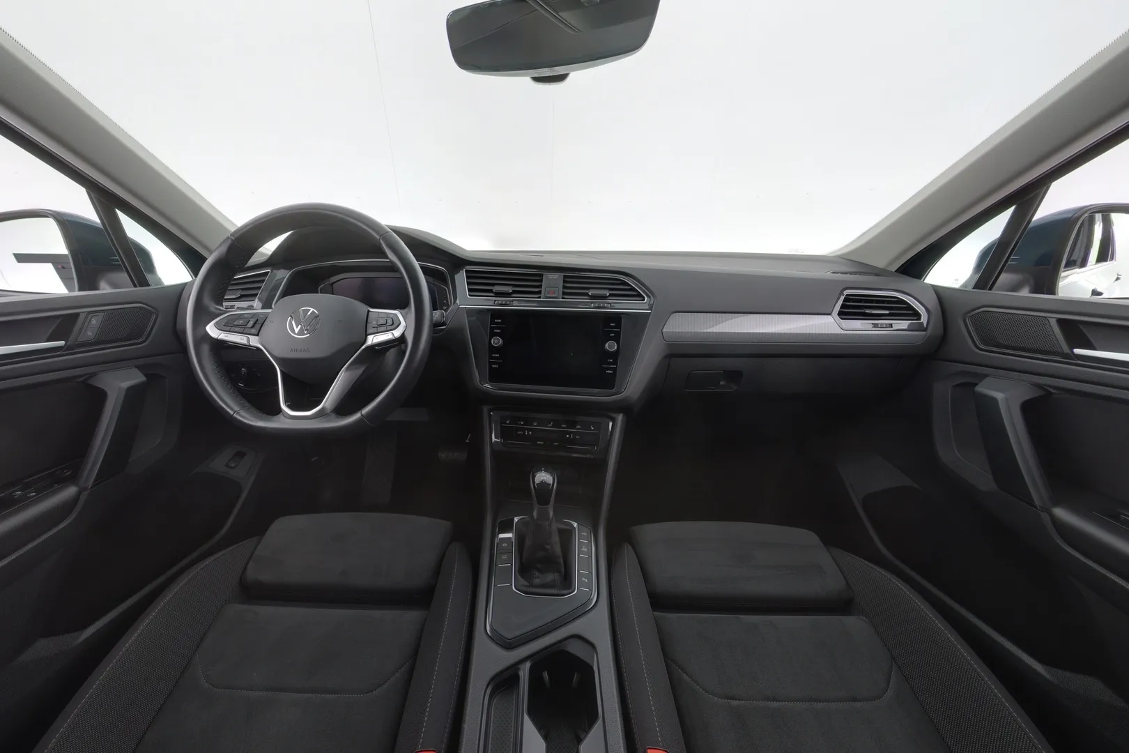 Volkswagen Tiguan FPC-888 carousel image